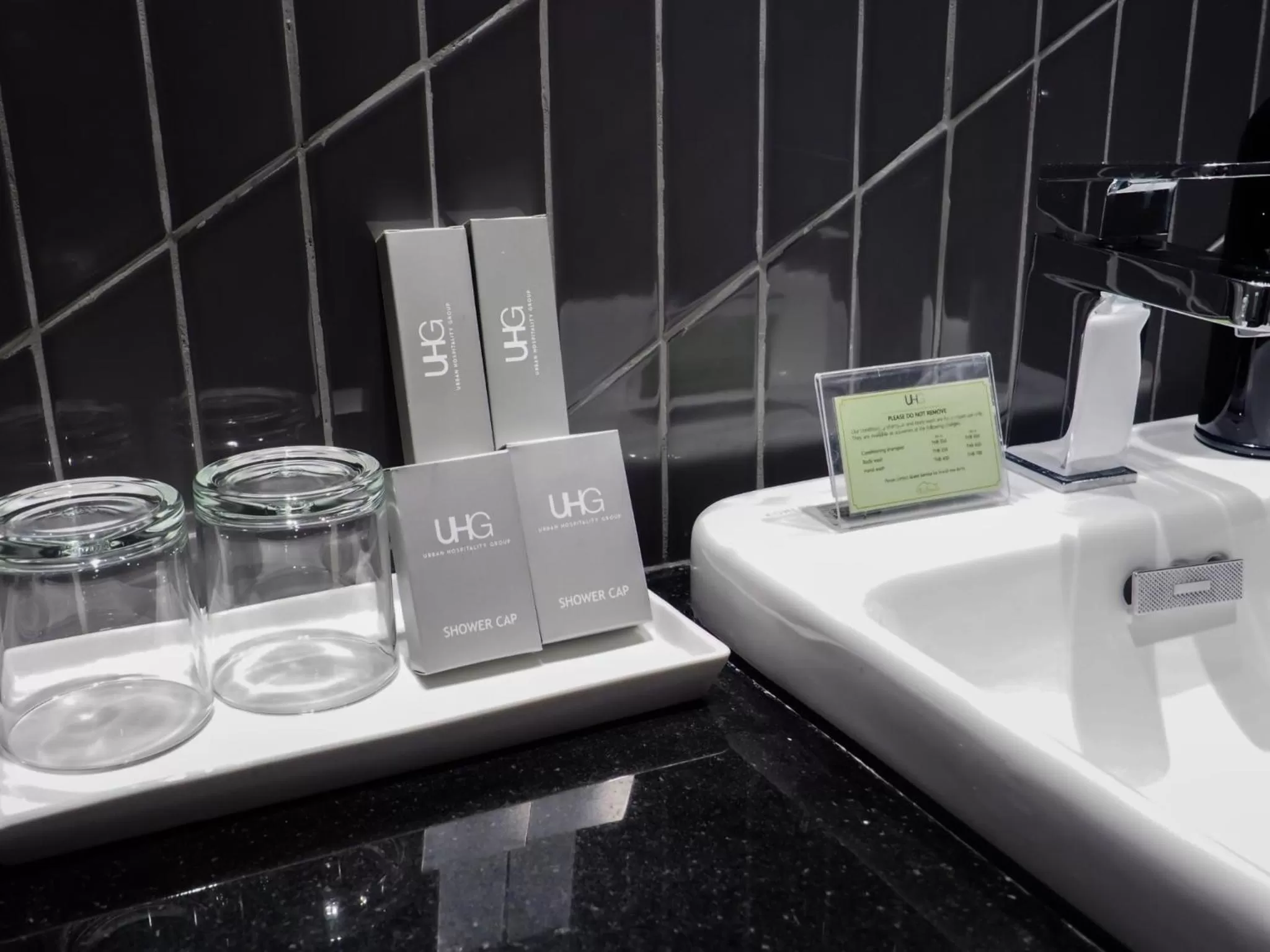 Bathroom in Asoke Residence Sukhumvit by UHG