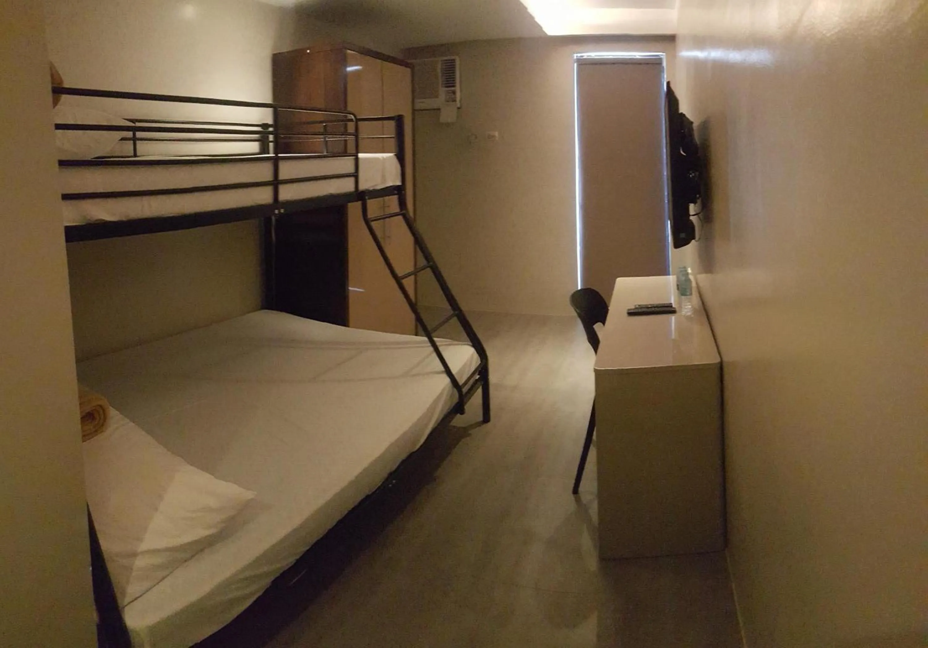 Bedroom, Bed in Mabolo Royal Hotel