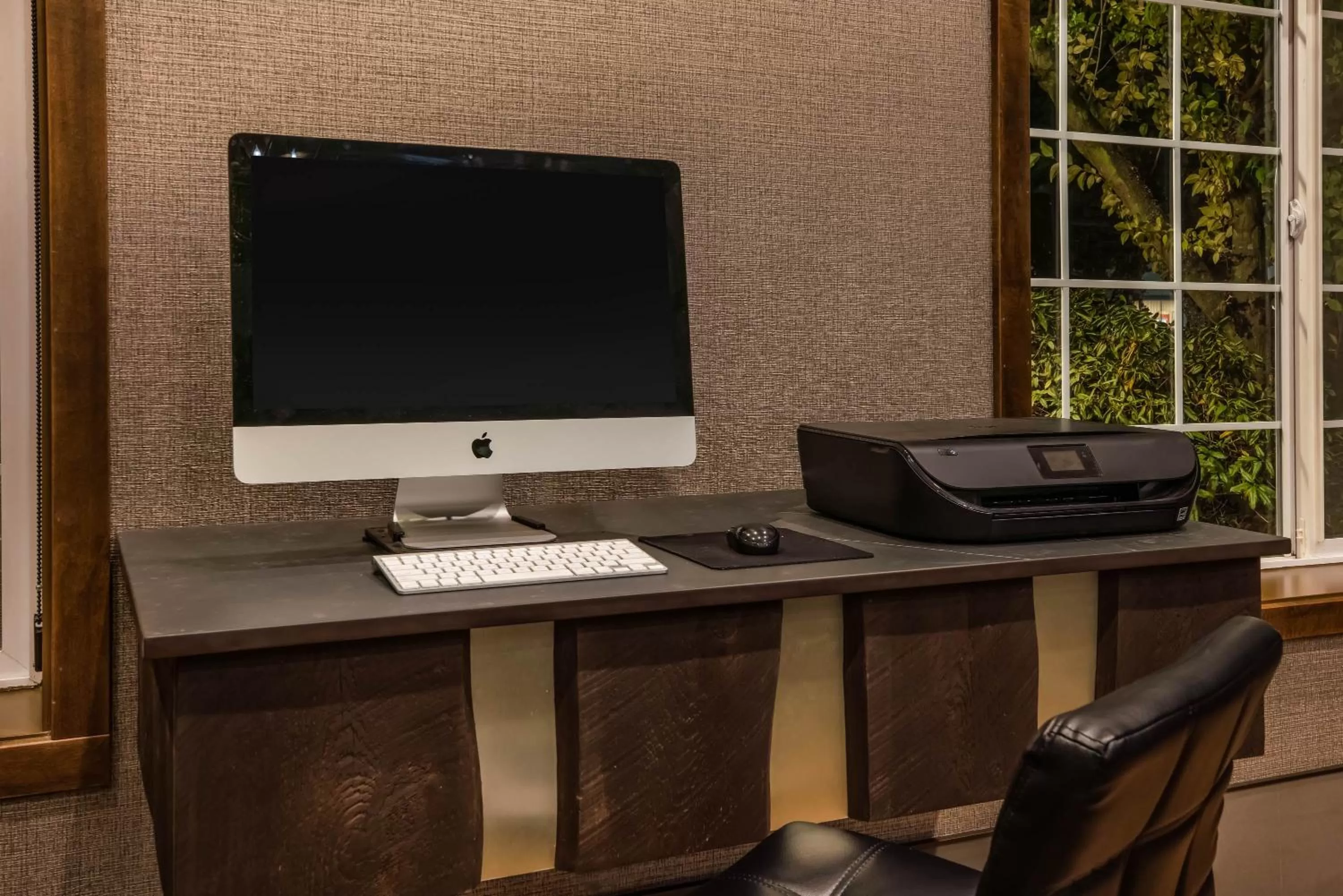 Business facilities in La Quinta by Wyndham Eugene