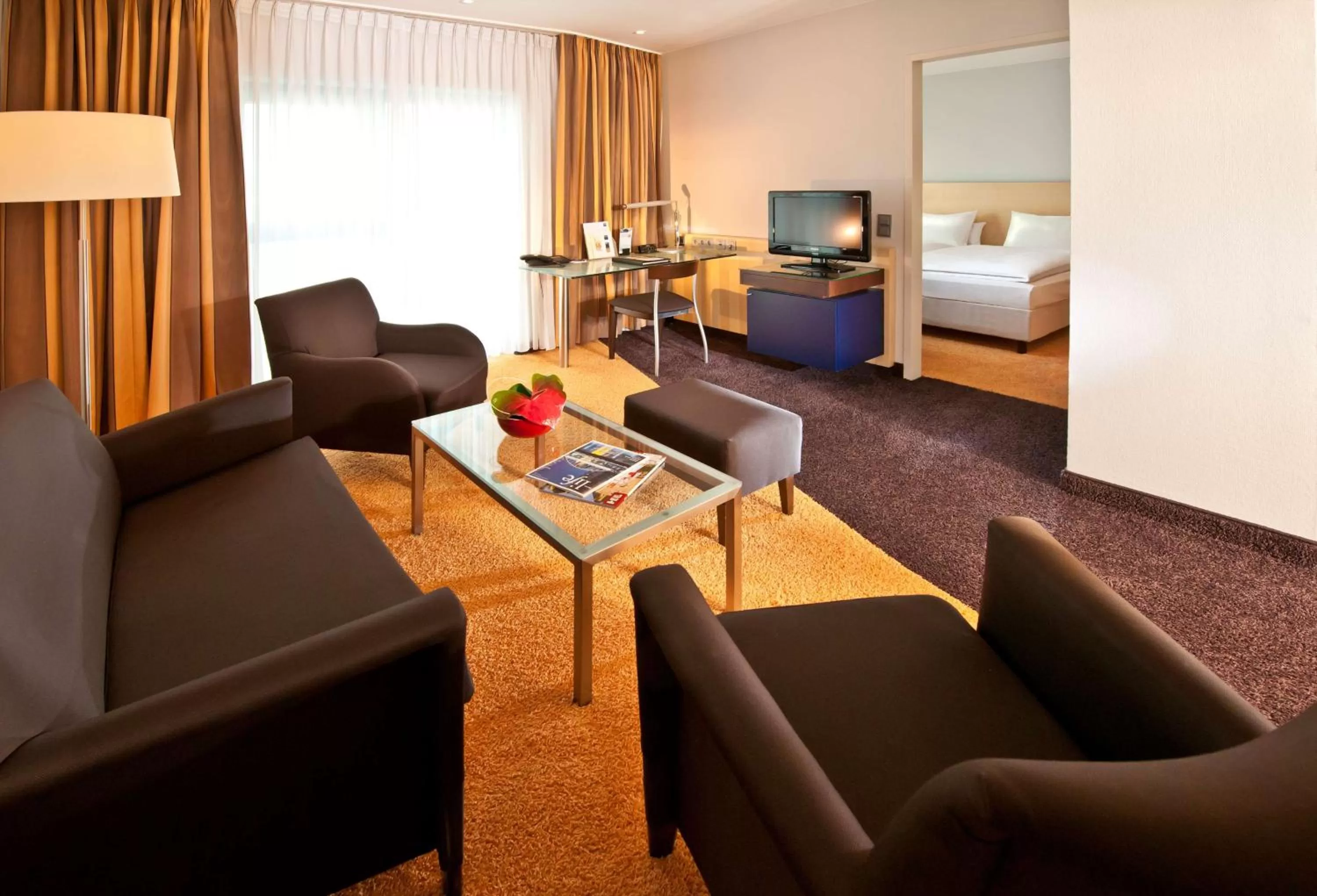 TV and multimedia, Bed in Dorint An der Messe Köln