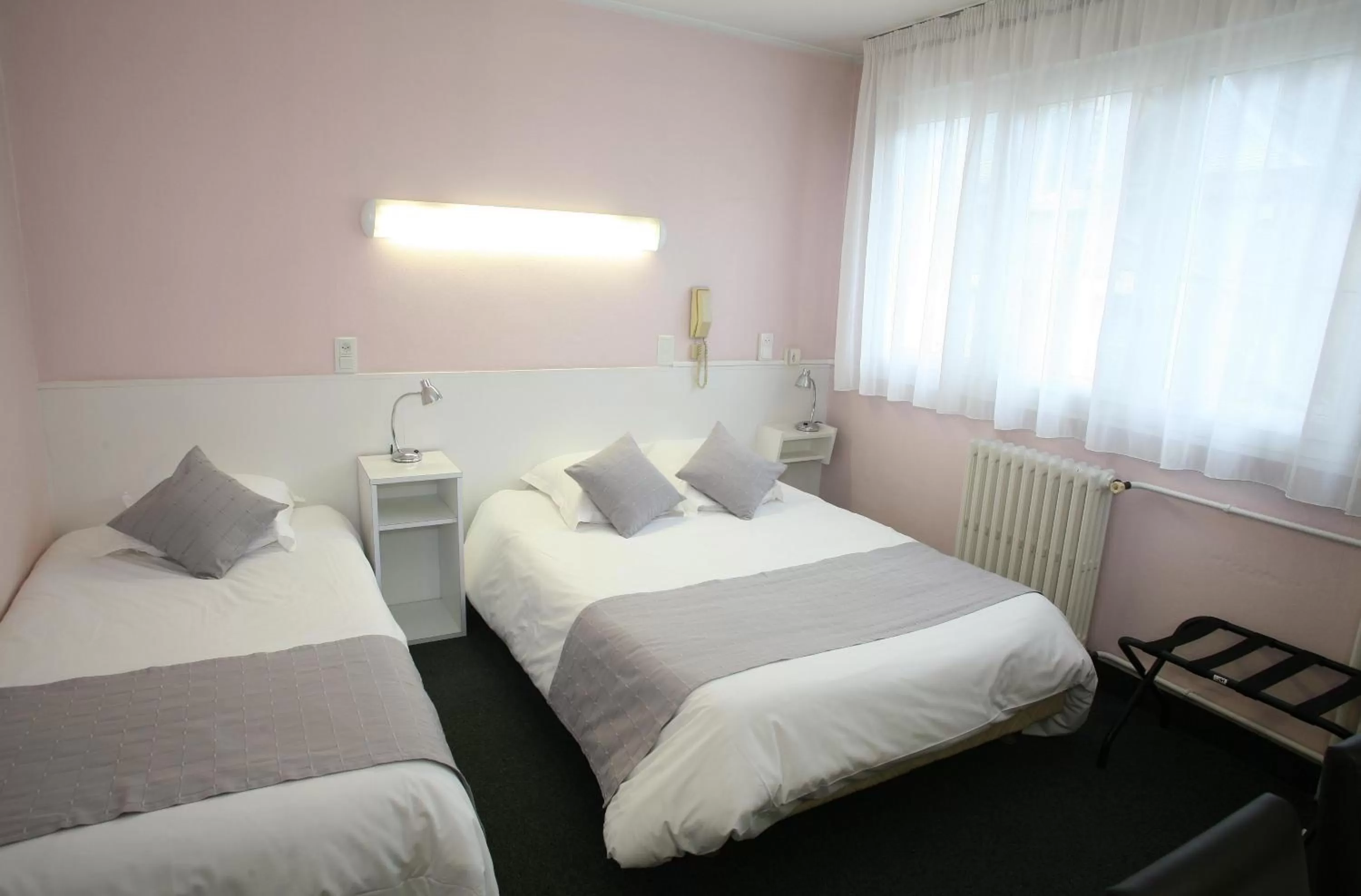 Bedroom, Bed in Hotel du Louvre