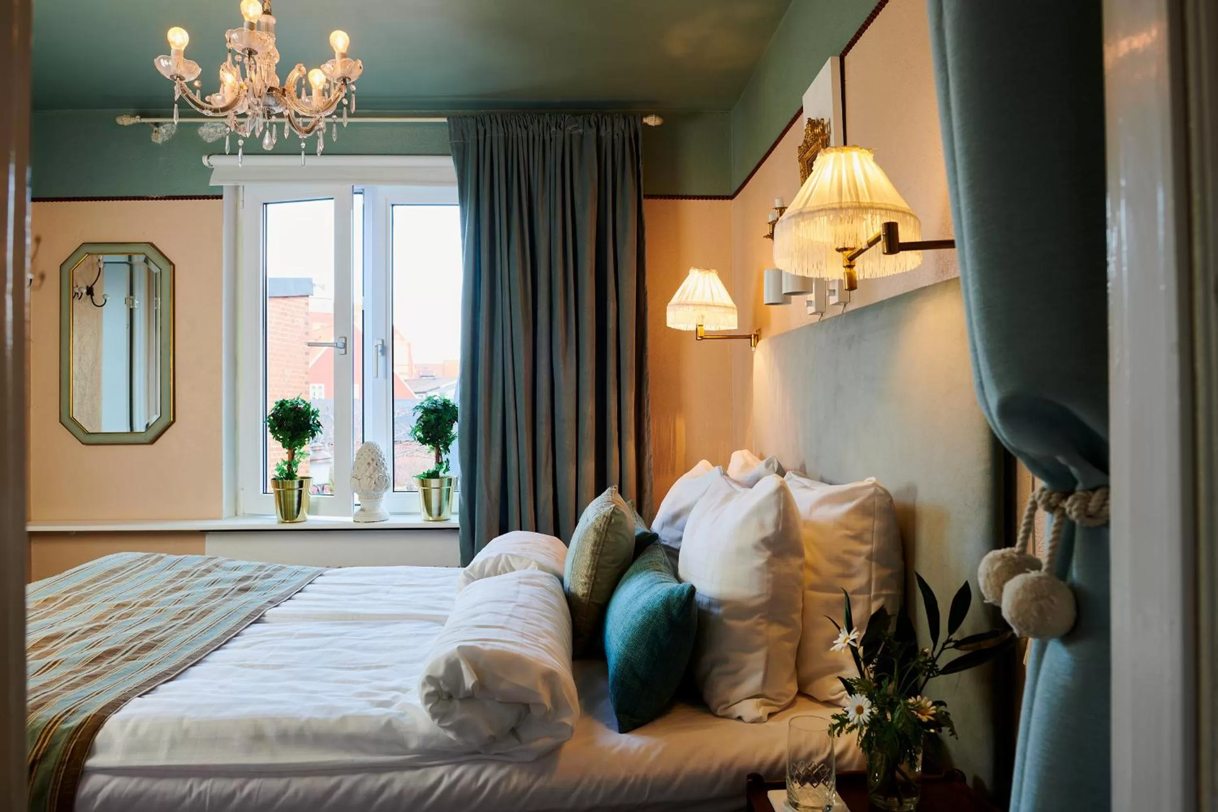 Bed in Hotell Bäckagården