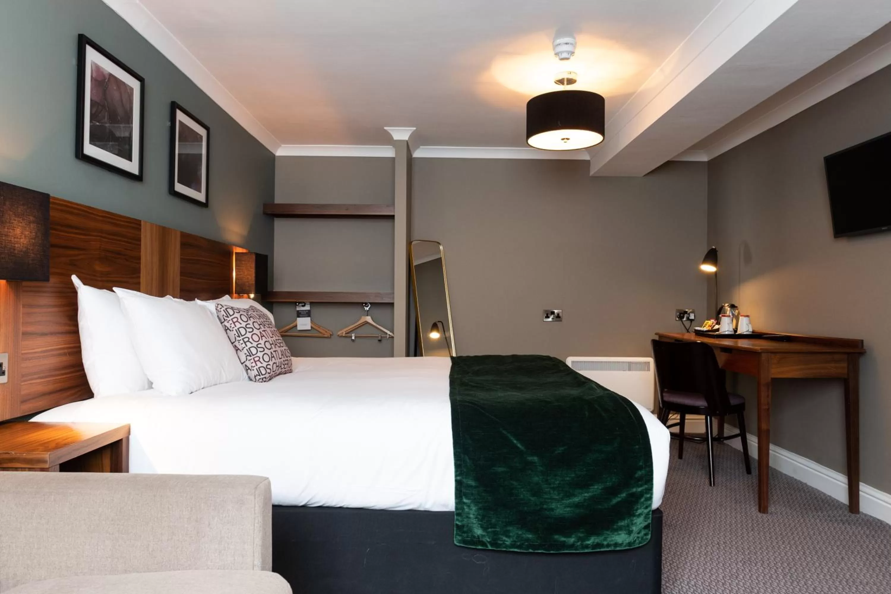 Bed in The Oatlands Chaser by Innkeeper's Collection