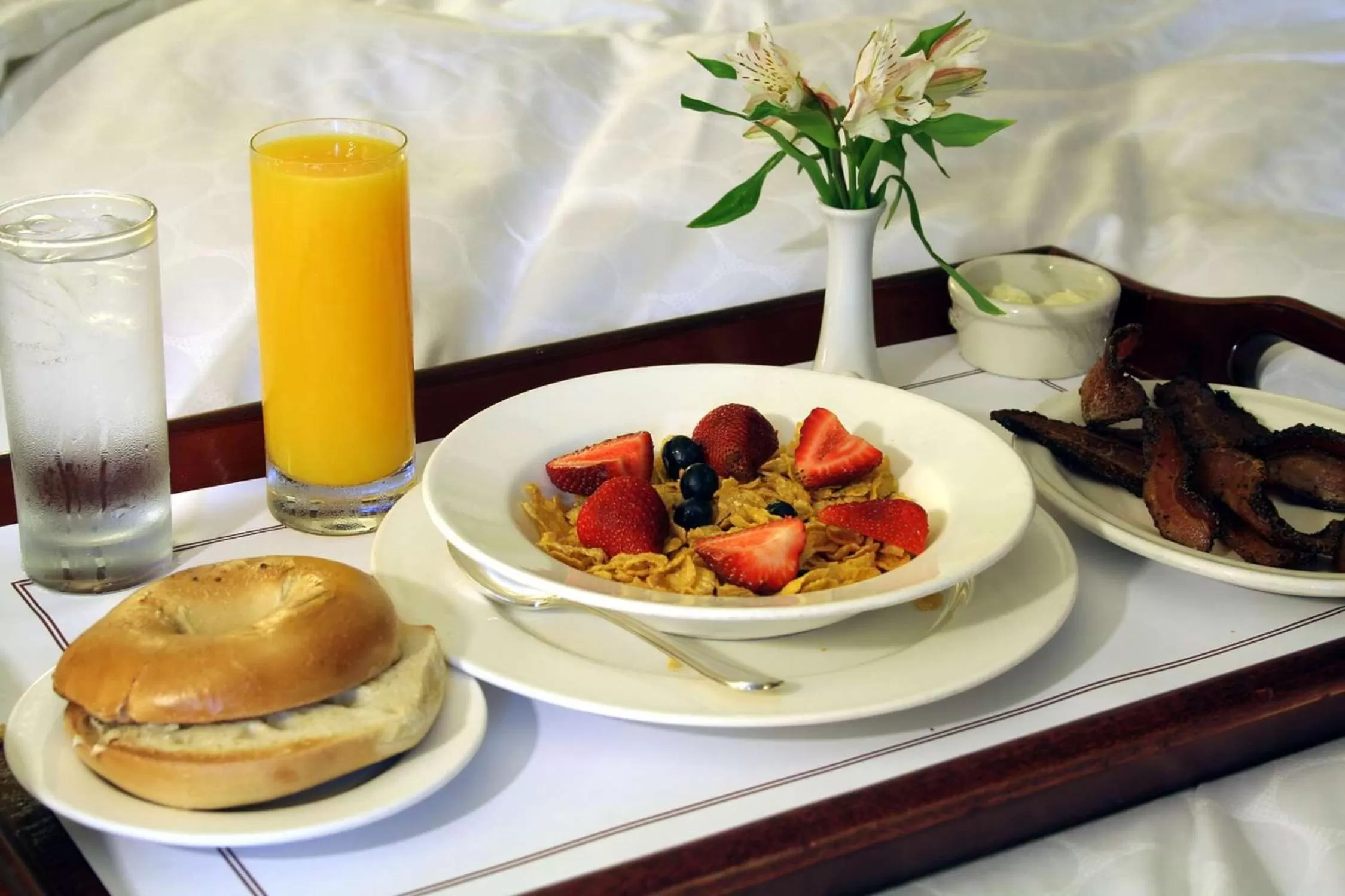 Photo of the whole room in DoubleTree by Hilton Atlantic Beach Oceanfront