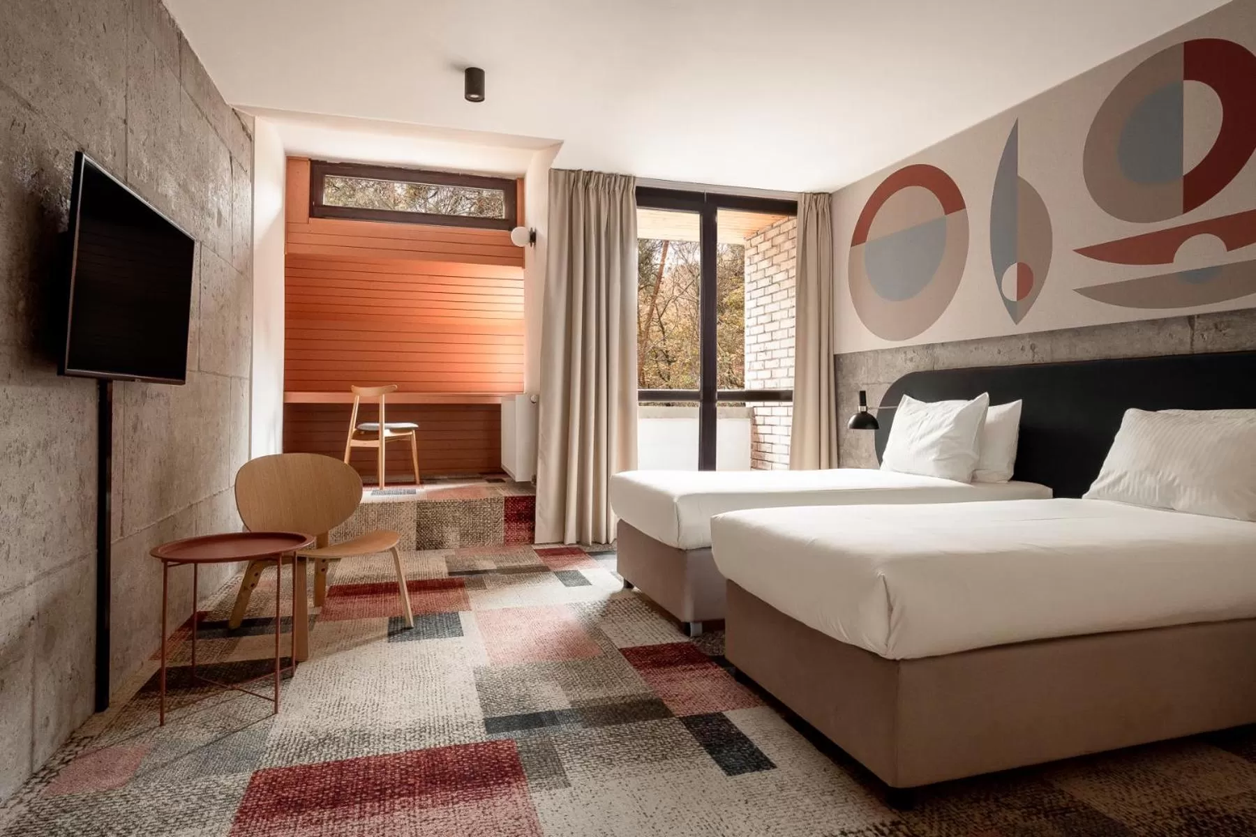 Balcony/Terrace, Bed in Forest Hotel