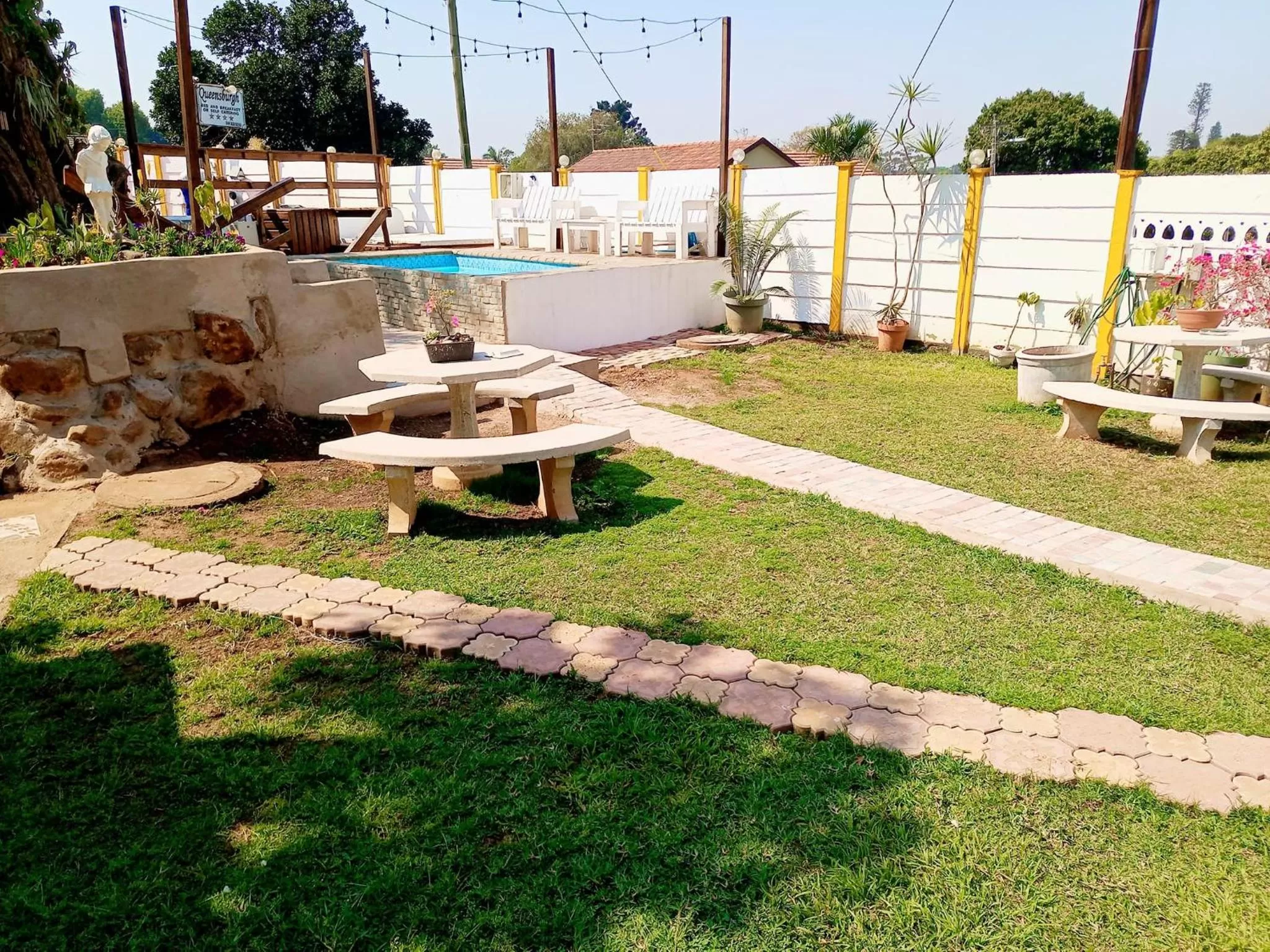 Day in Queensburgh B&B or Self Catering