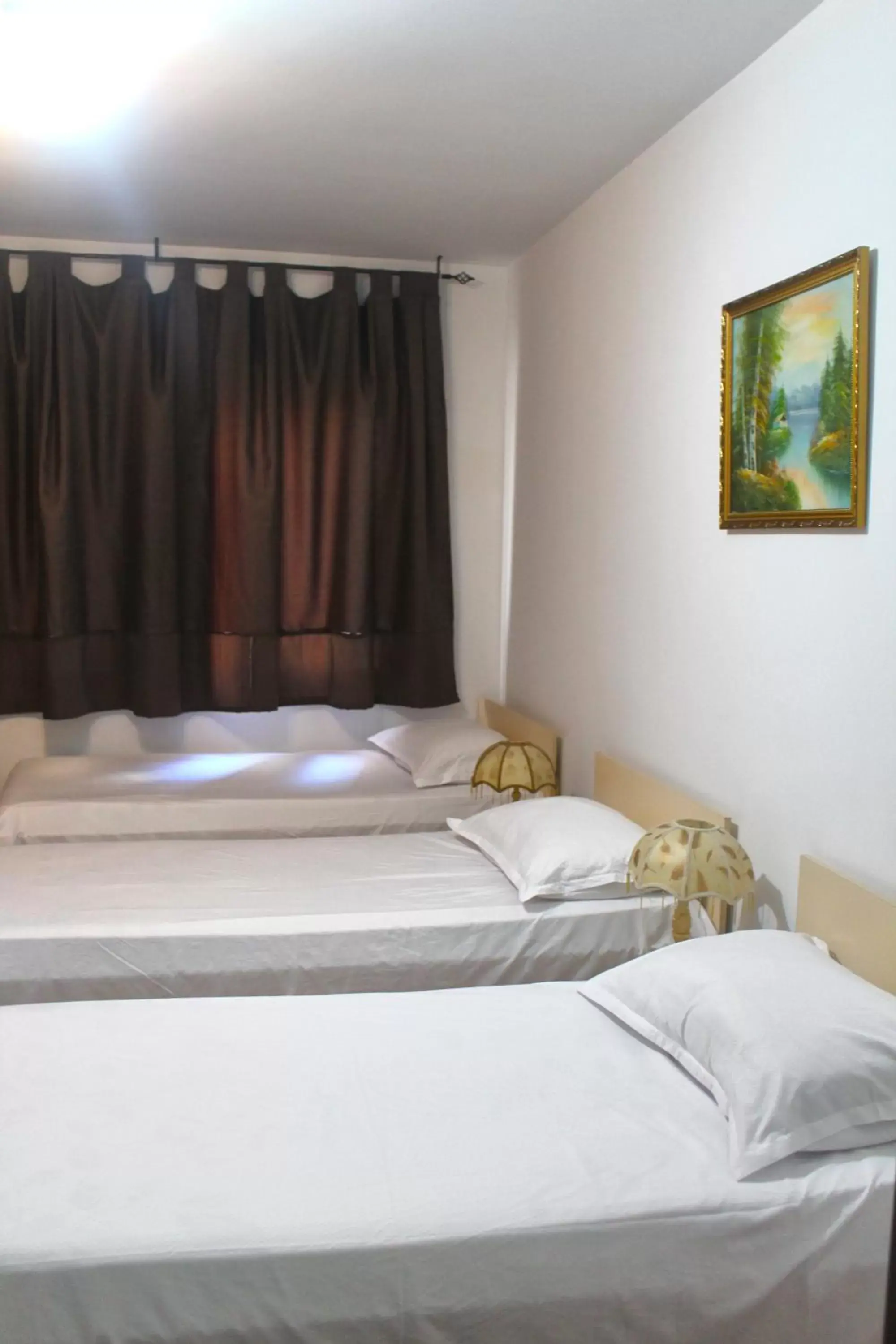 Basic Triple Room in Hotel Kika Basic Triple Room in Hotel Kika