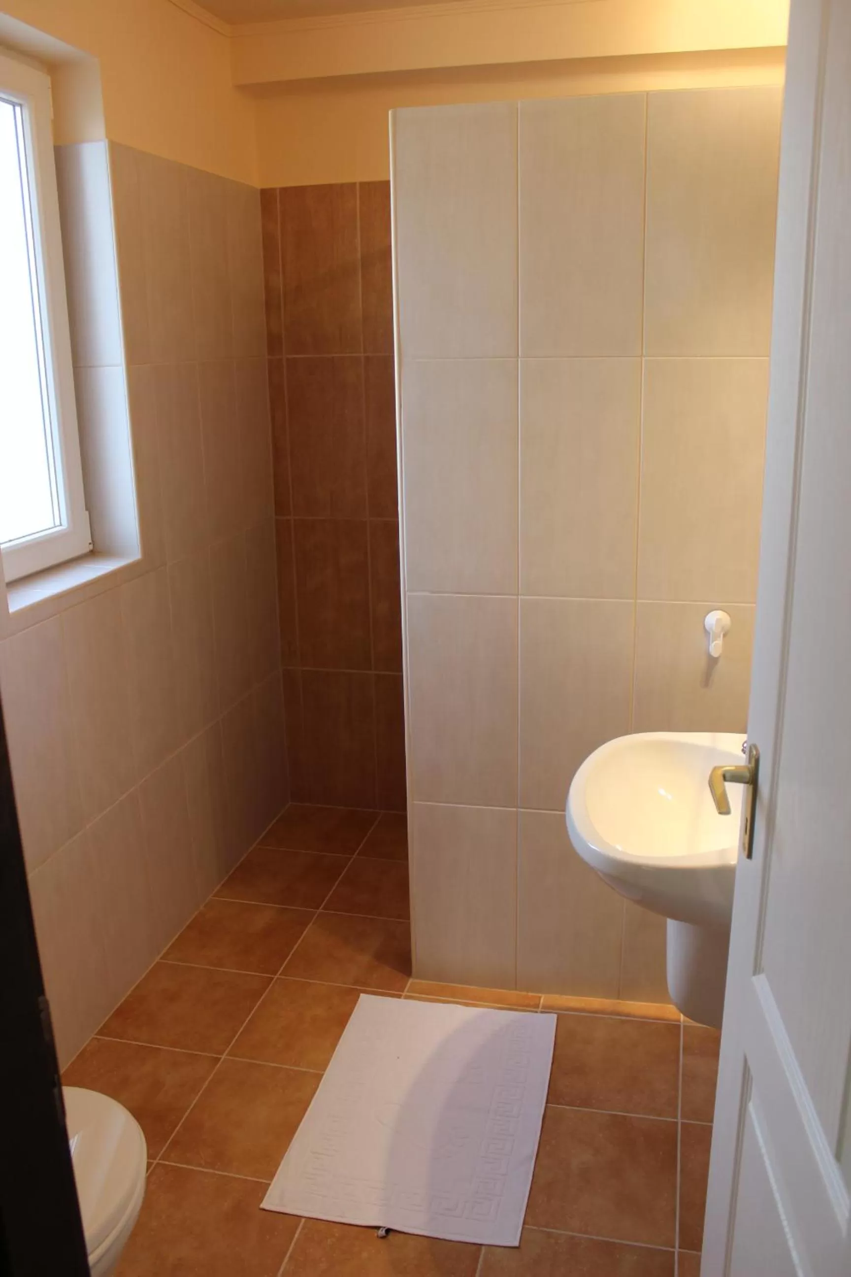 Bathroom in Alice Panzió Gold