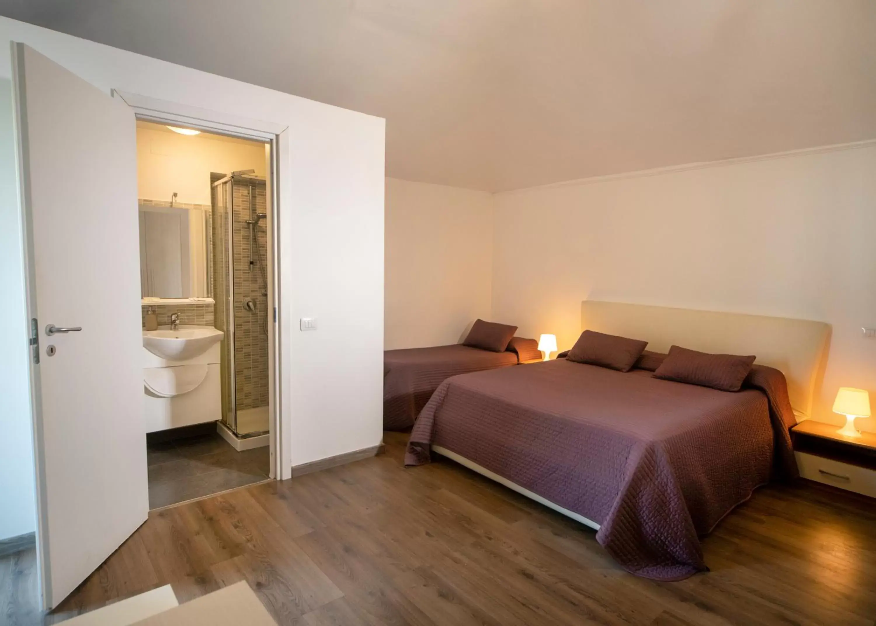 Triple Room with Private Bathroom in Zurria Rooms Triple Room with Private Bathroom in Zurria Rooms