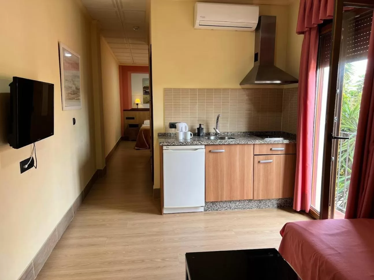 Property building in Hotel Pinomar