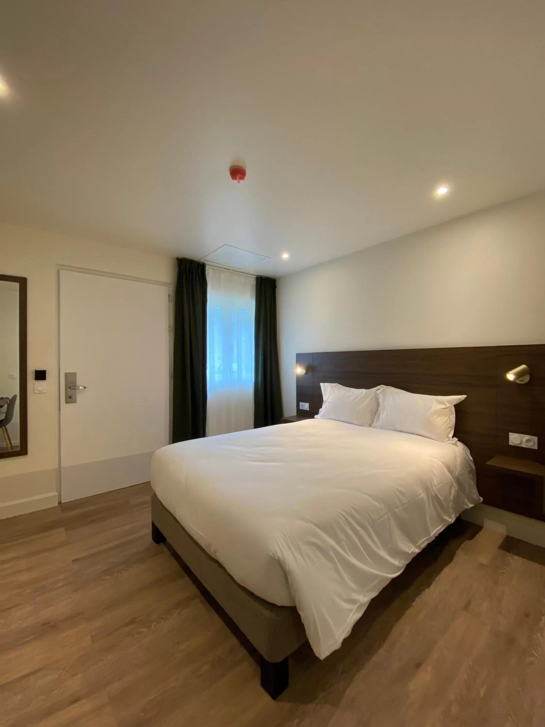 Bed in Mayrena Hotel Restaurant