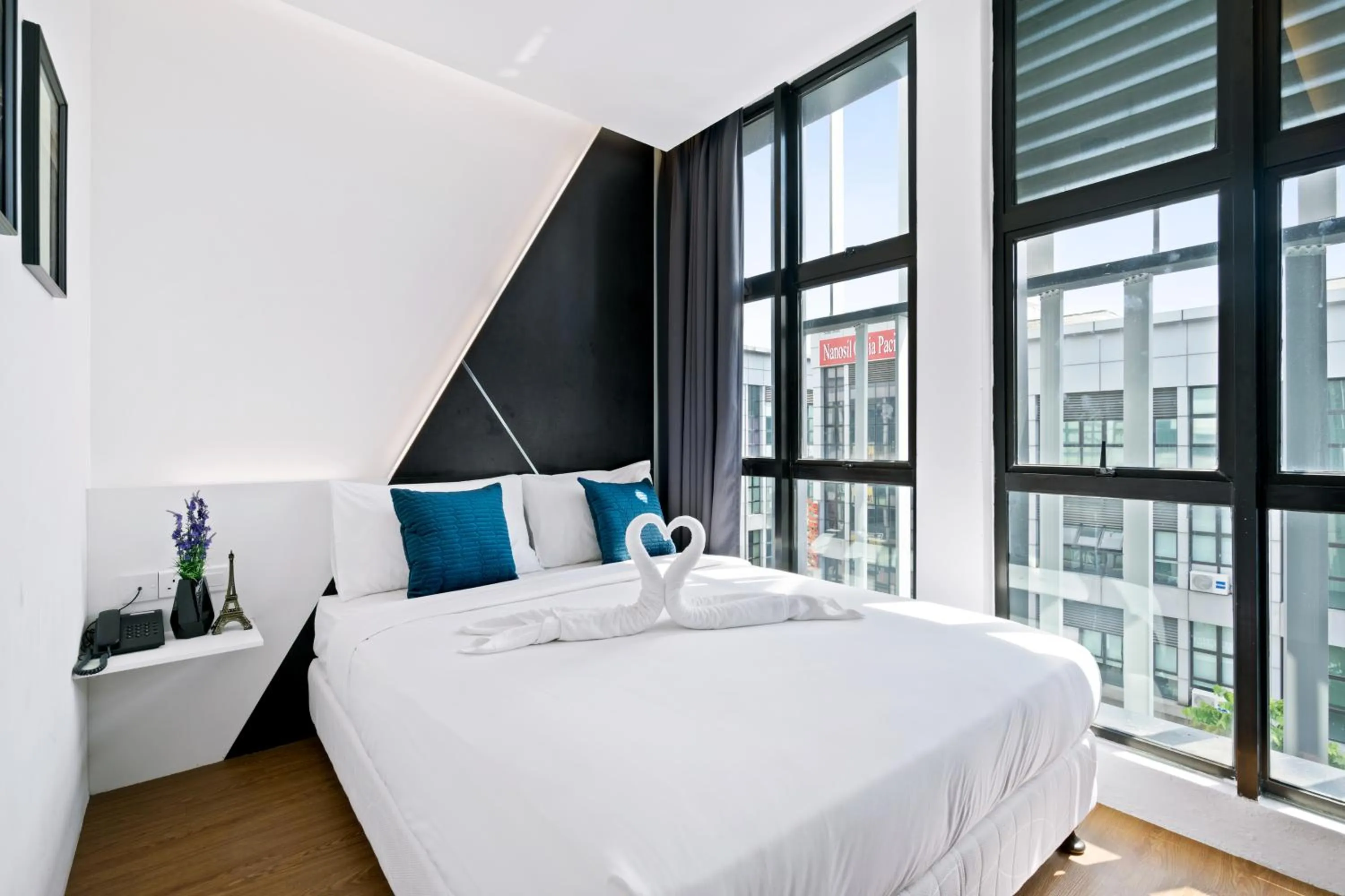 Bed in Rica Hotel Usj