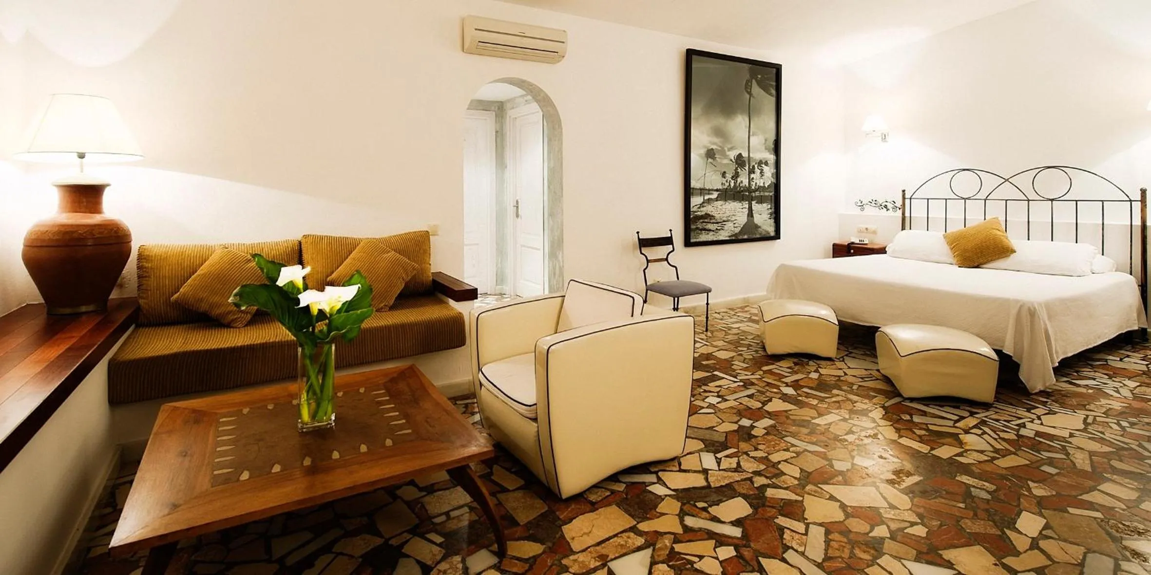 Bed in Hotel Punta Sur