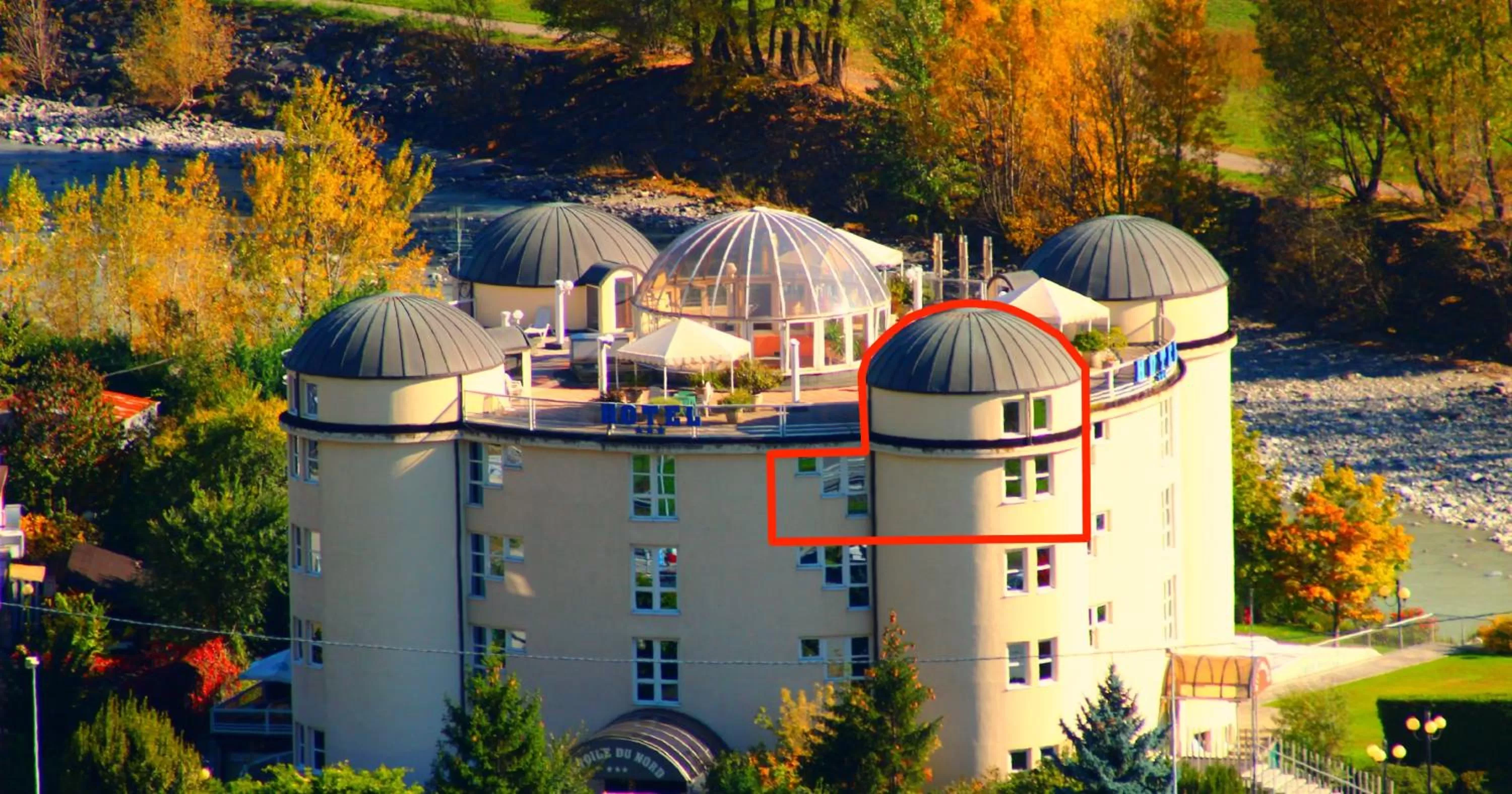 Property building in Etoile Du Nord