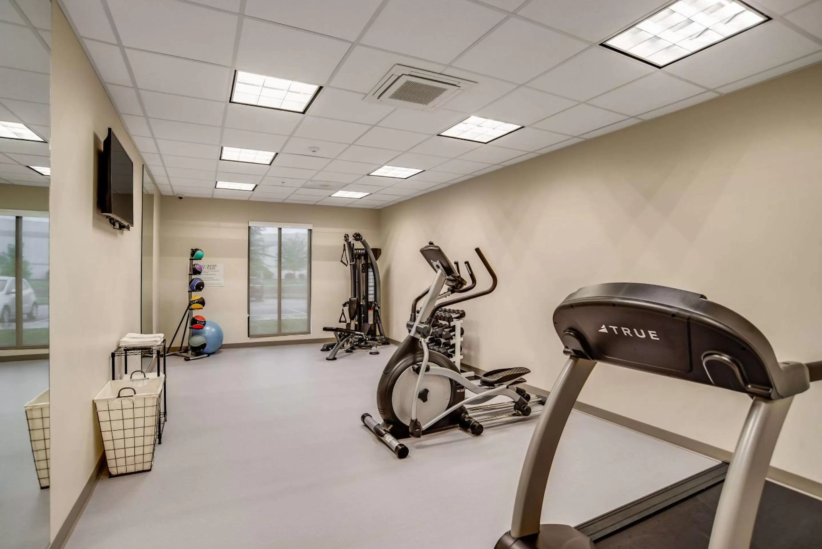Fitness centre/facilities in MainStay Suites Carlisle - Harrisburg