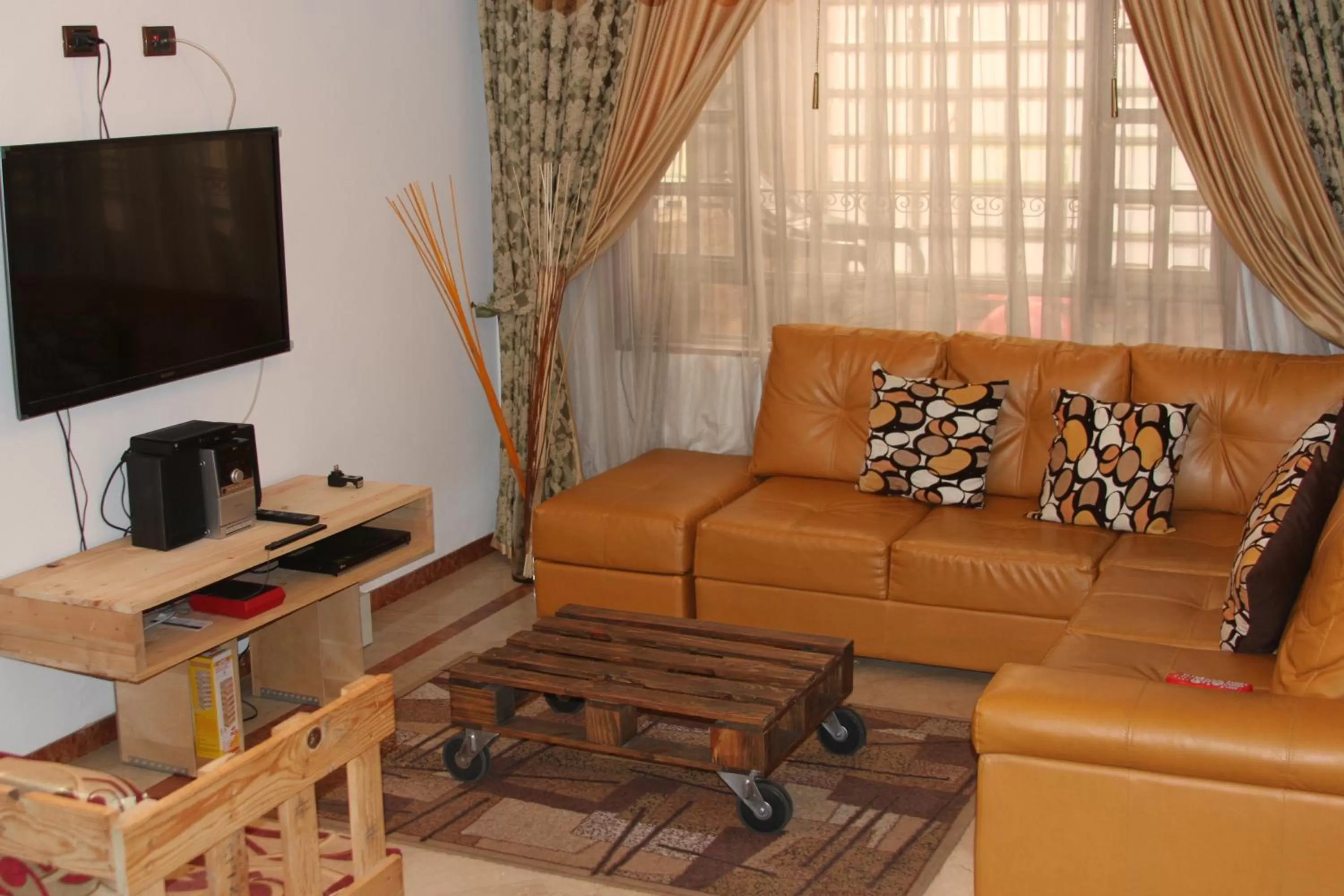 Communal lounge/ TV room, Seating Area in D'lujo