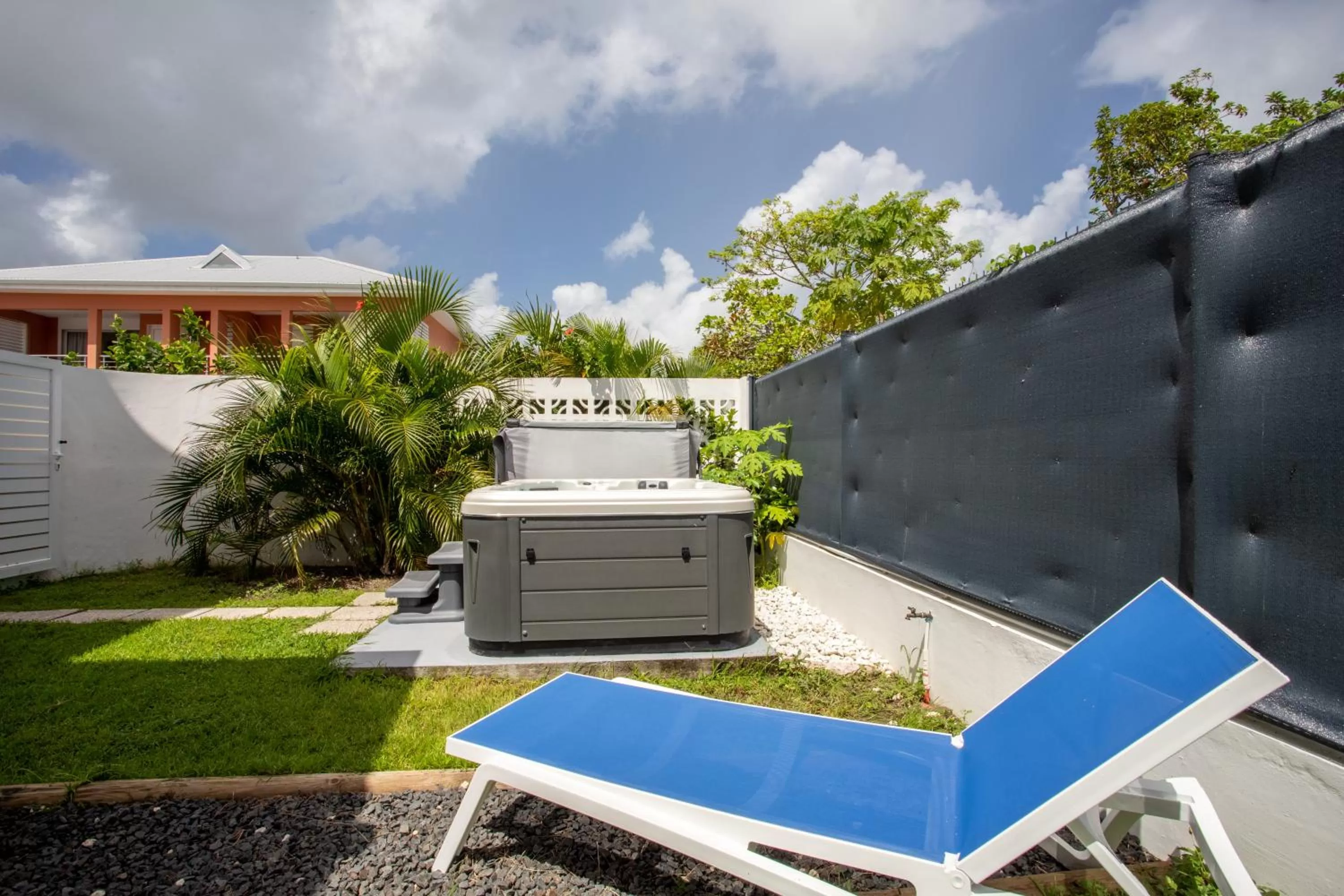 Patio in Hôtel Guadeloupe Palm Suites
