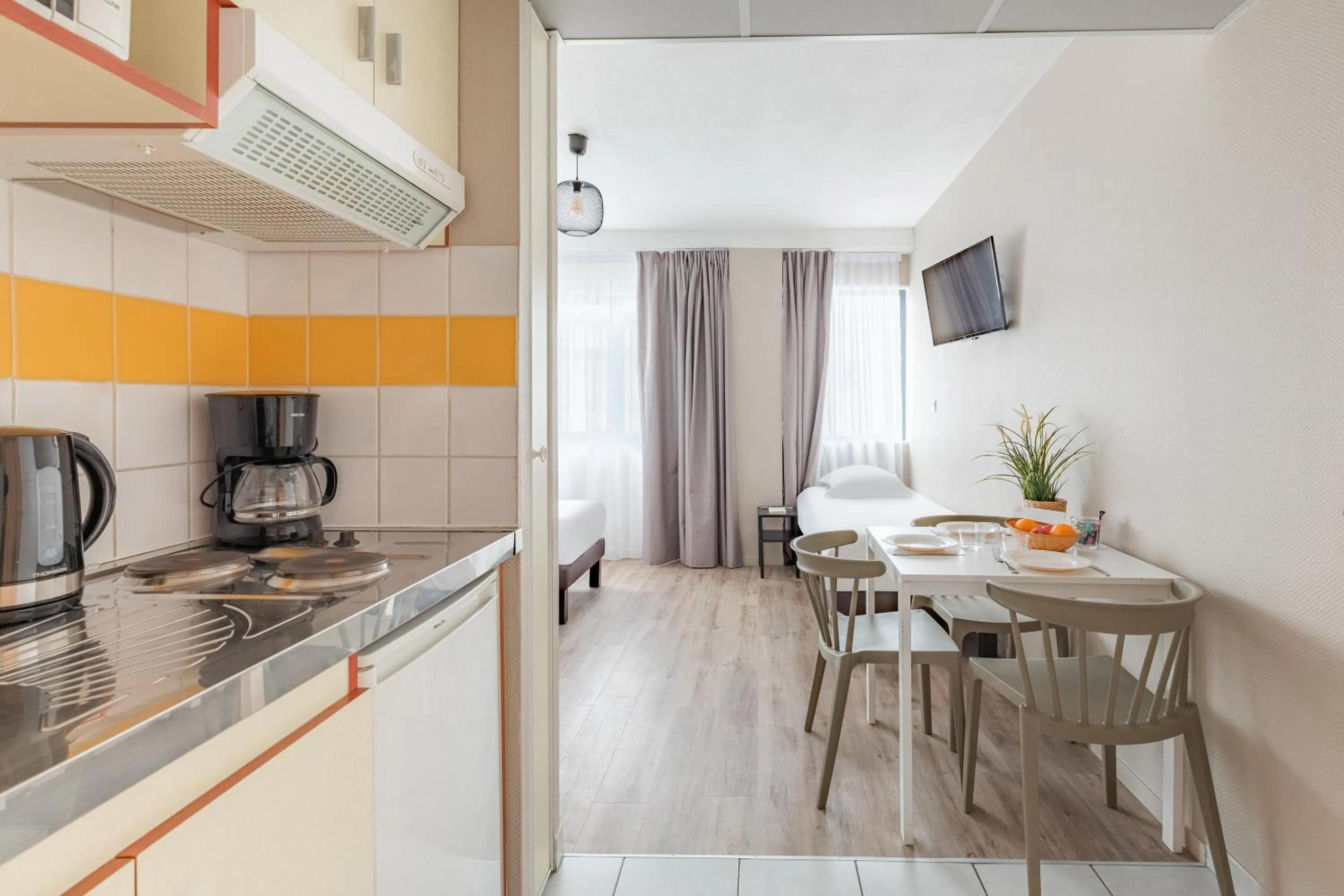 Kitchen or kitchenette in Appart'City Classic Bordeaux Centre