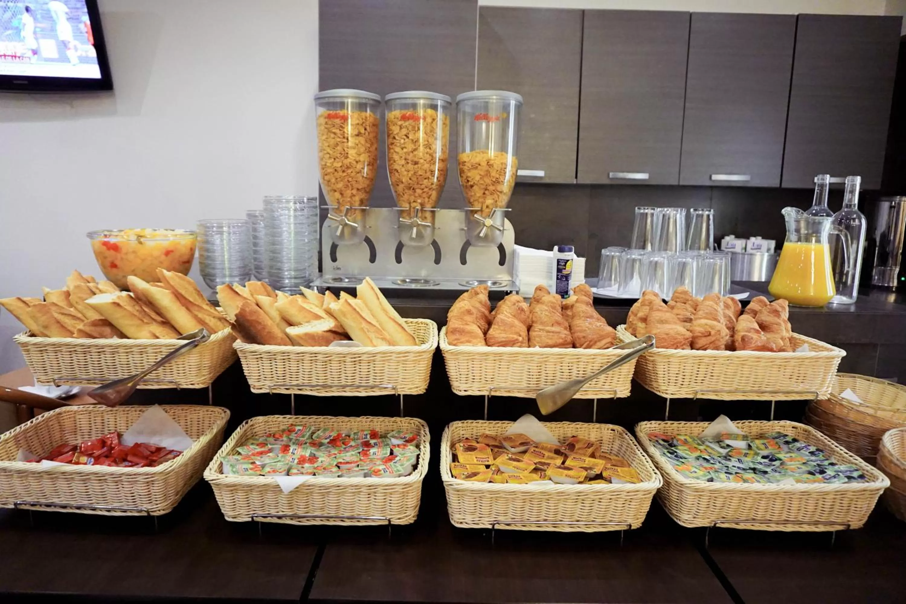 Buffet breakfast in Hôtel Liège Strasbourg