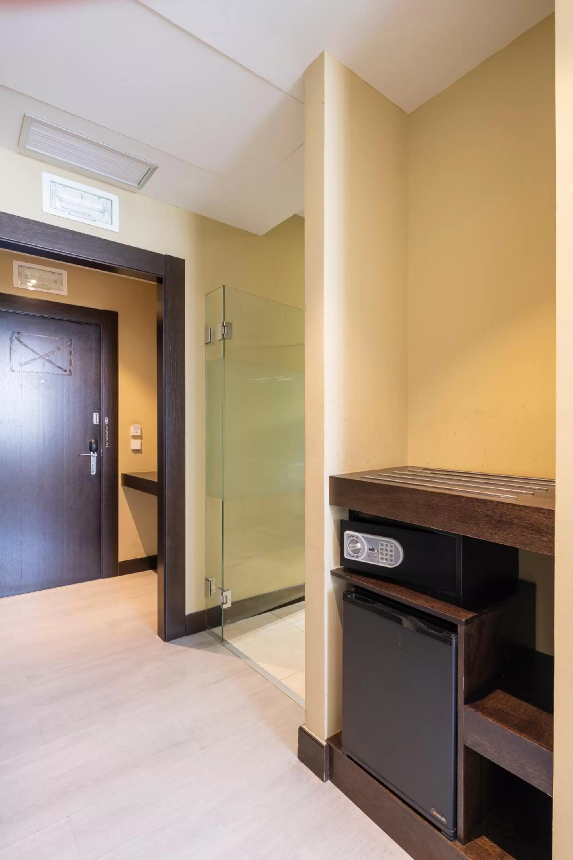 Photo of the whole room in Alda Route 42