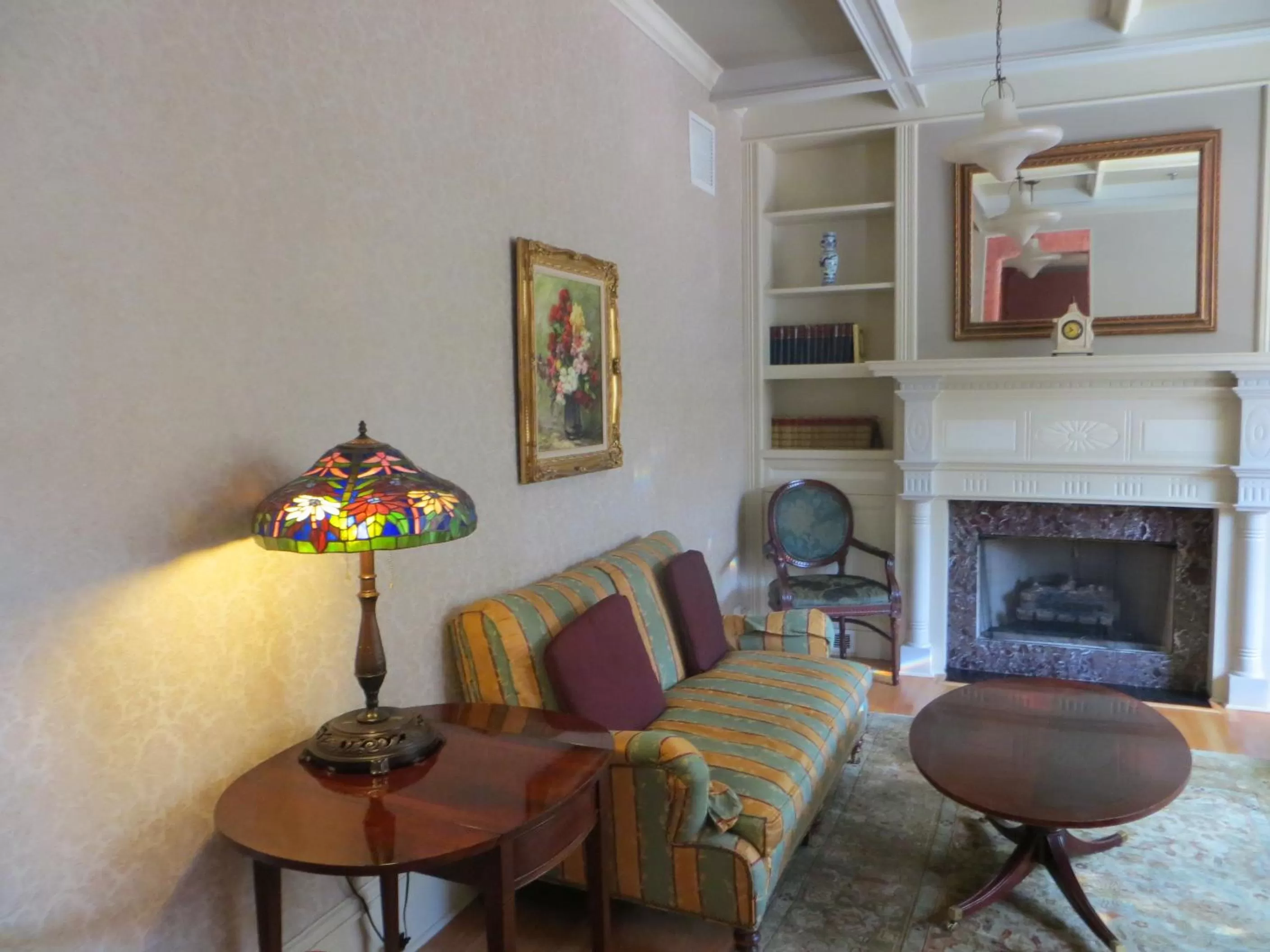 Lobby or reception in Carleton of Oak Park