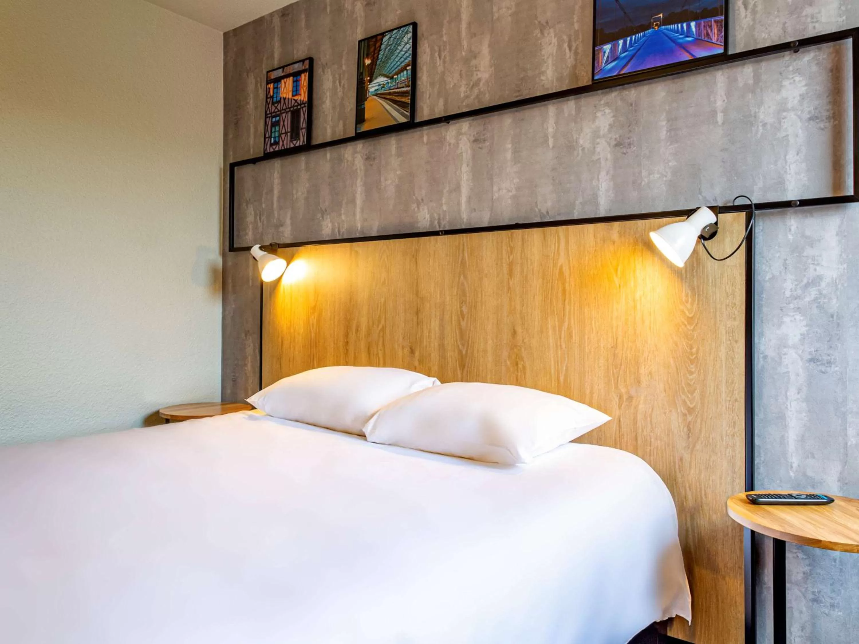 Photo of the whole room, Bed in ibis Tours Sud