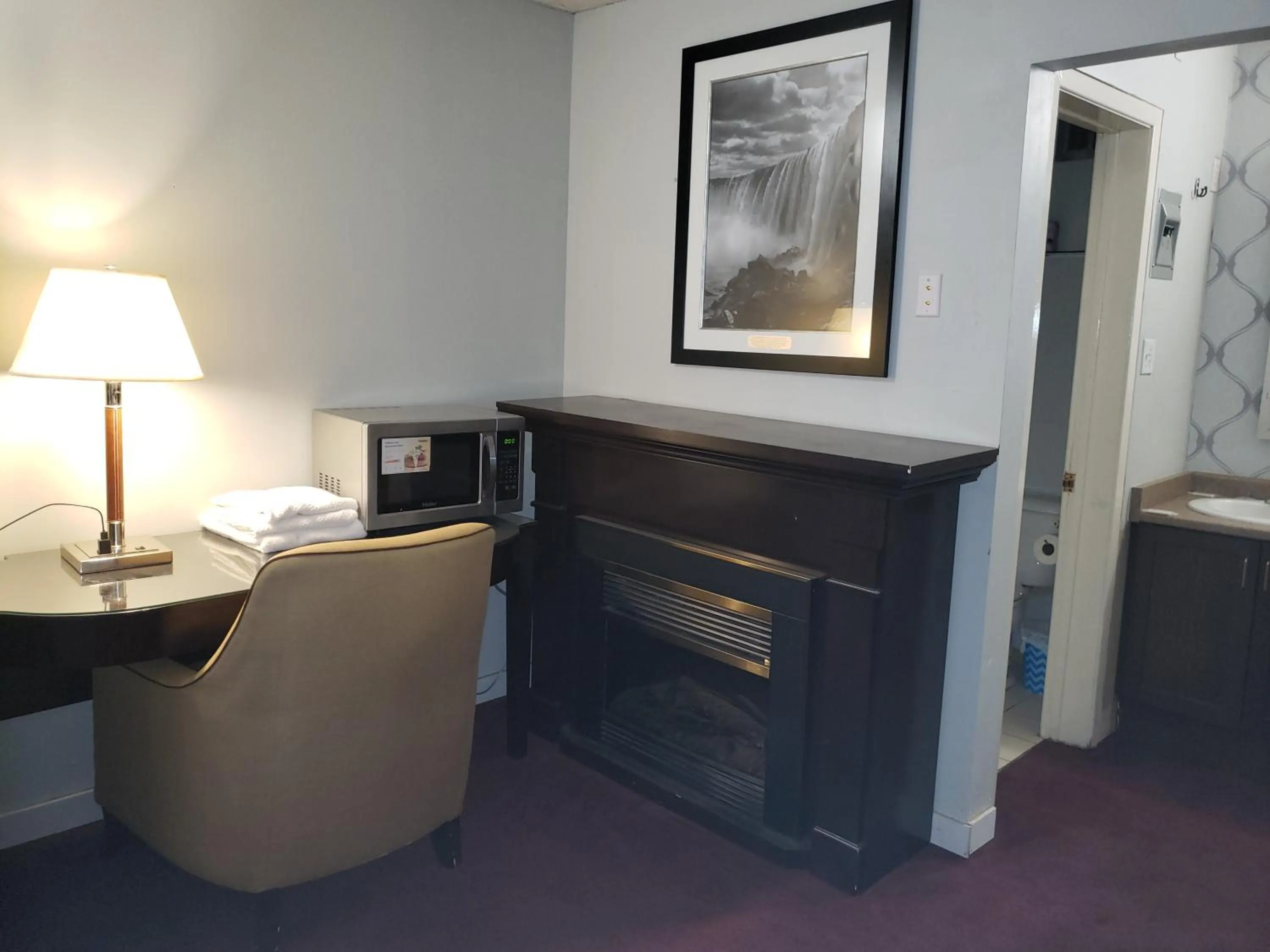 Niagara Falls Courtside Inn