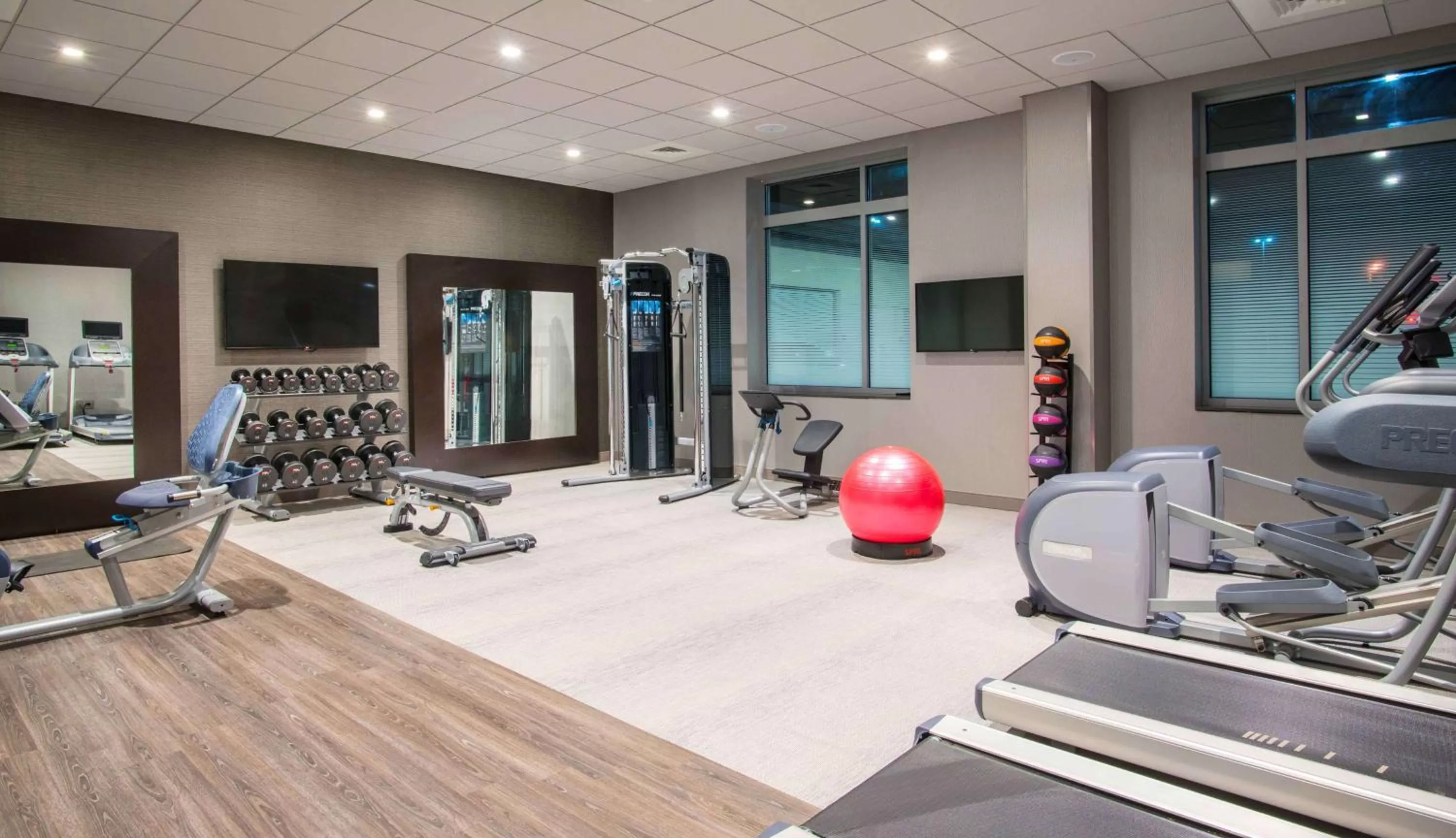 Fitness centre/facilities in Hilton Garden Inn Foxborough Patriot Place