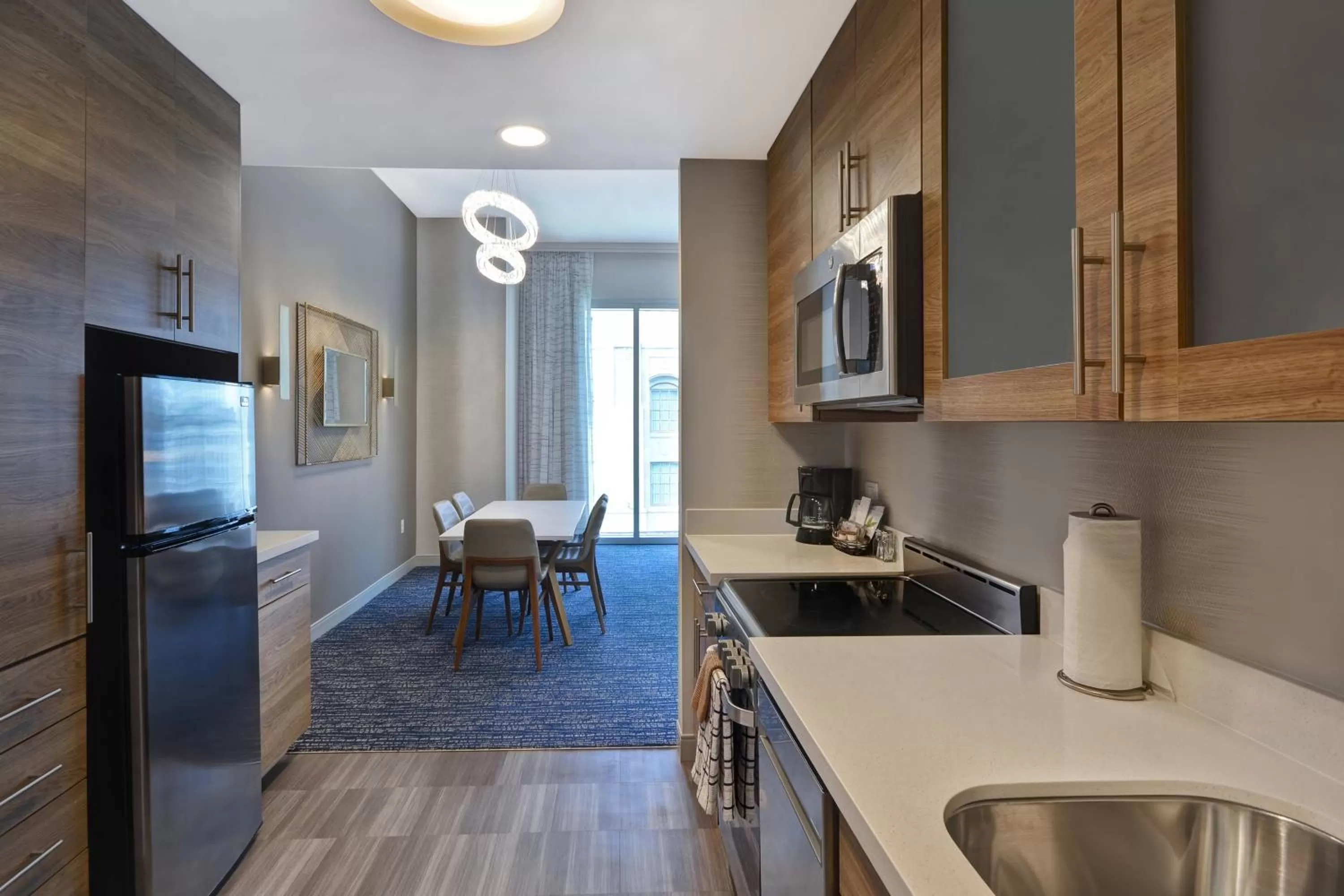 Kitchen or kitchenette in Residence Inn by Marriott New Orleans French Quarter Area/Cen B