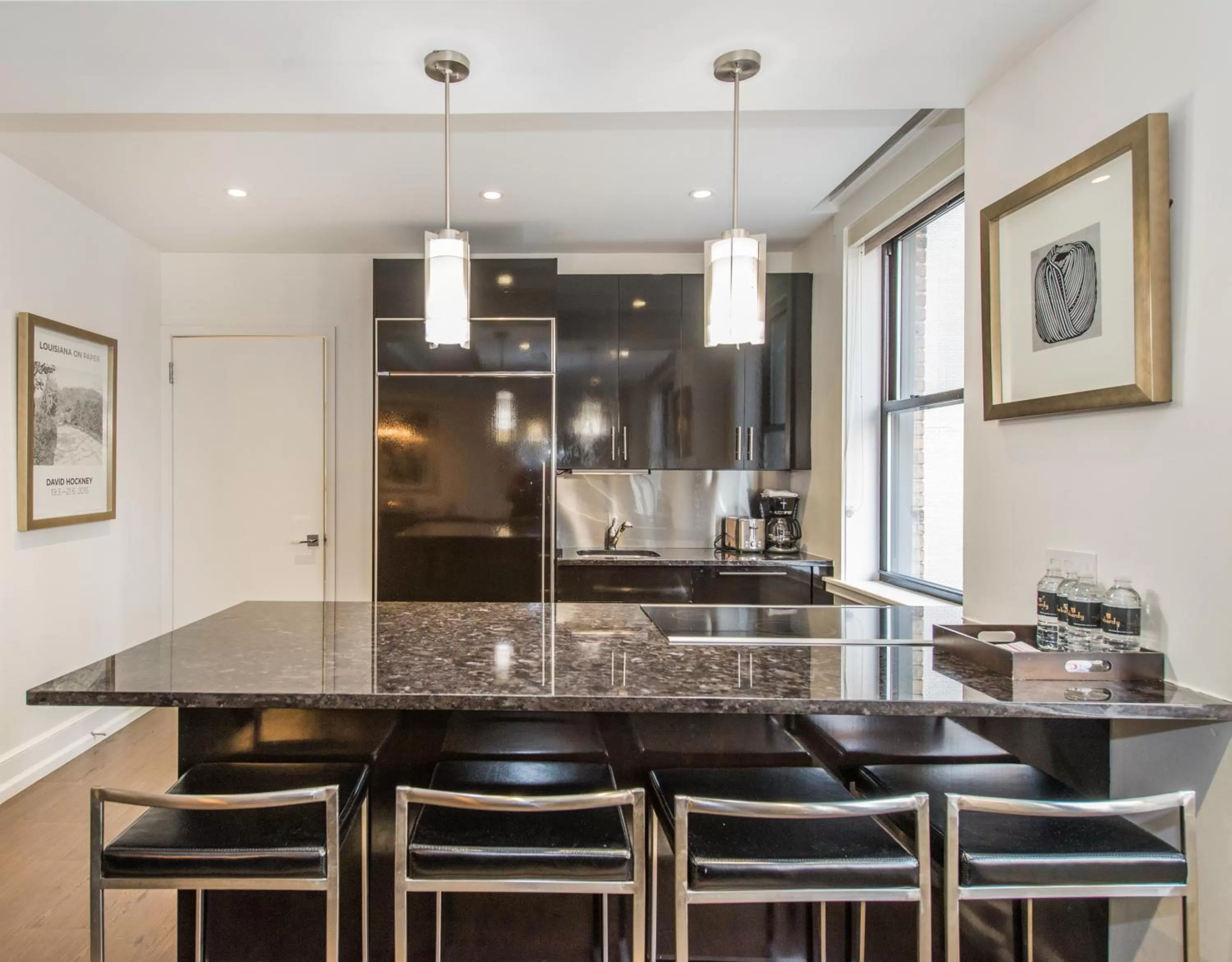 Kitchen or kitchenette in Lombardy Hotel