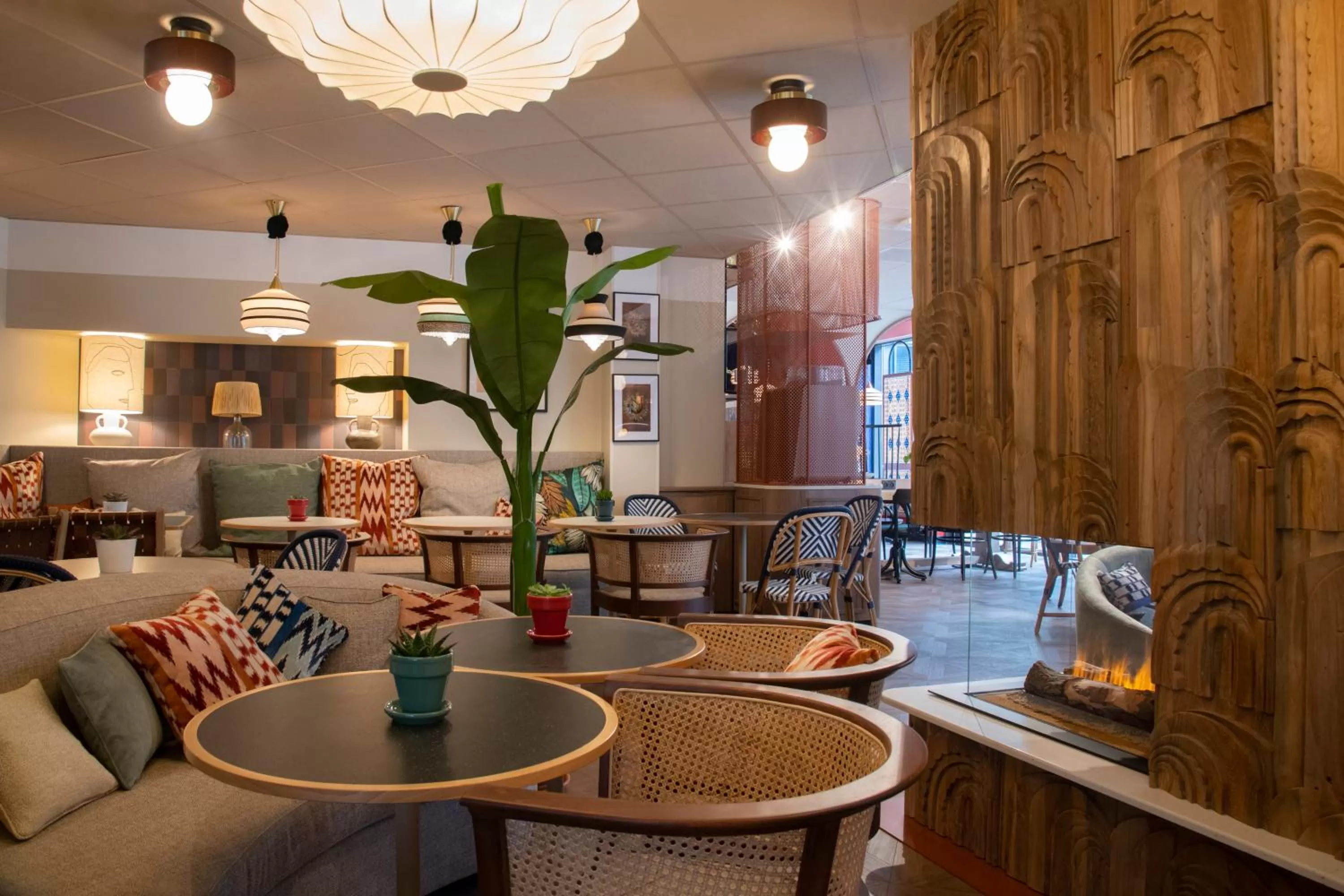 Lobby or reception in Novotel Suites Nice Airport