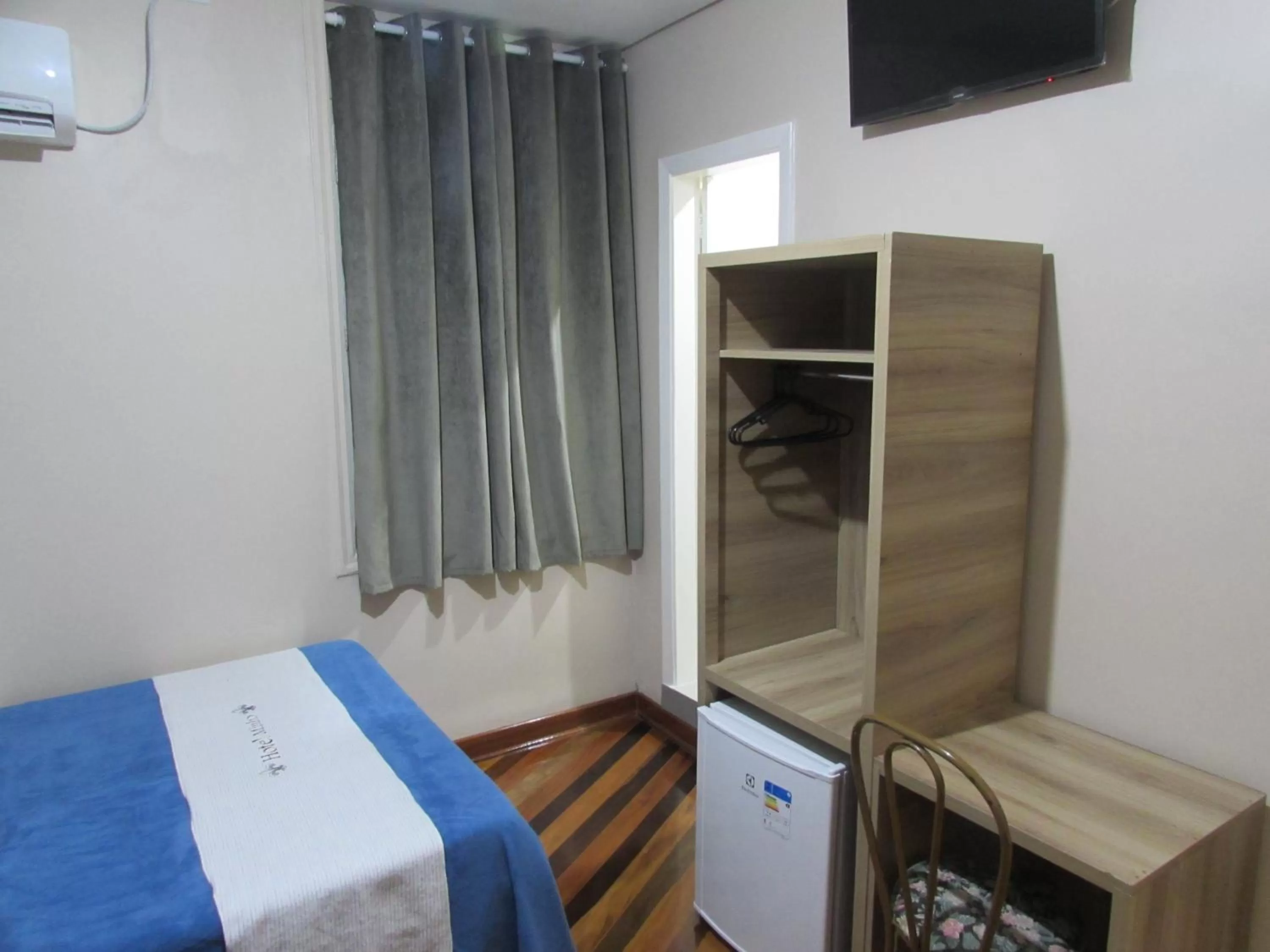 TV/Entertainment Center in Hotel Minho -Próximo 25 Março , Brás e Bom Retiro