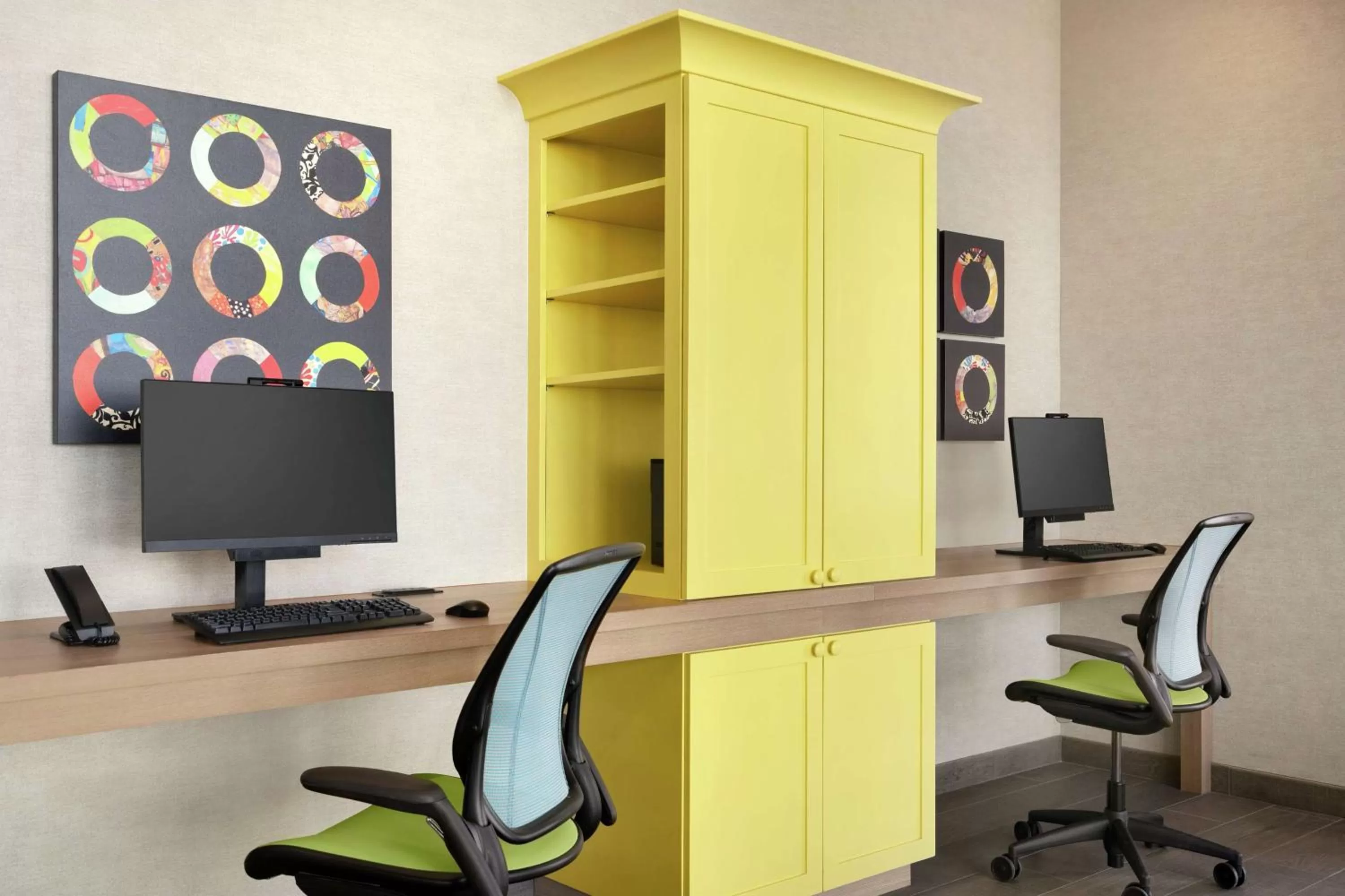 Business facilities in Home2 Suites By Hilton Woodland Hills Los Angeles