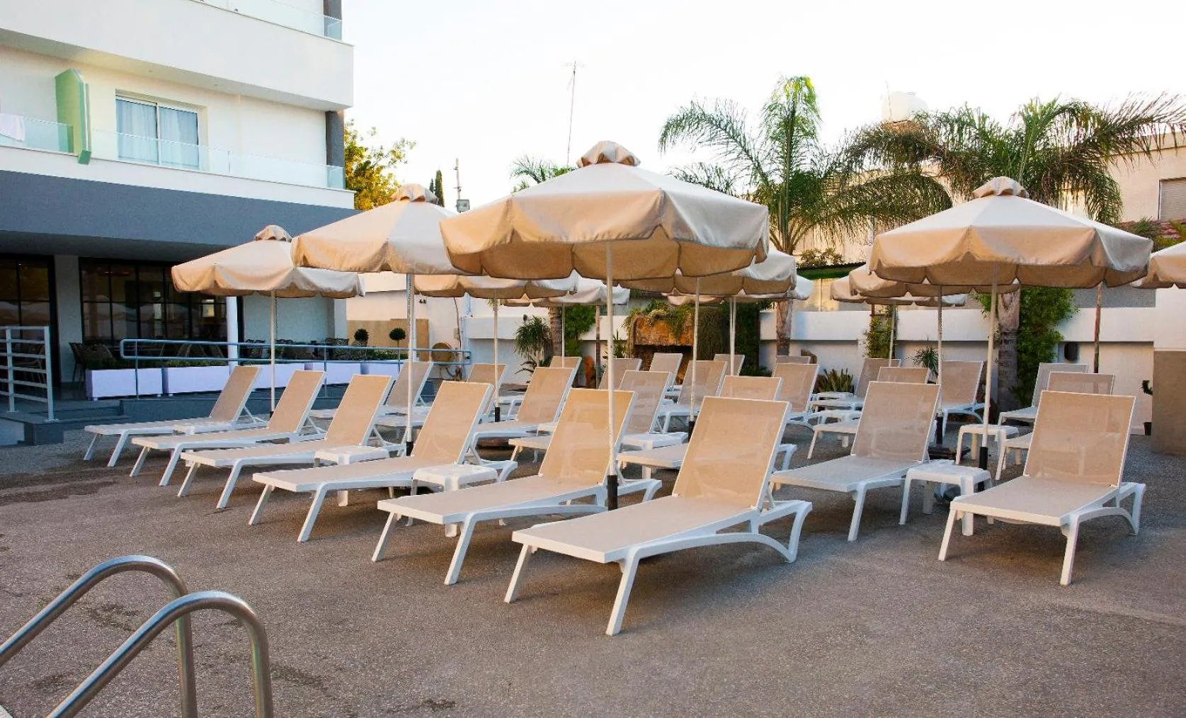 Pefkos City Hotel