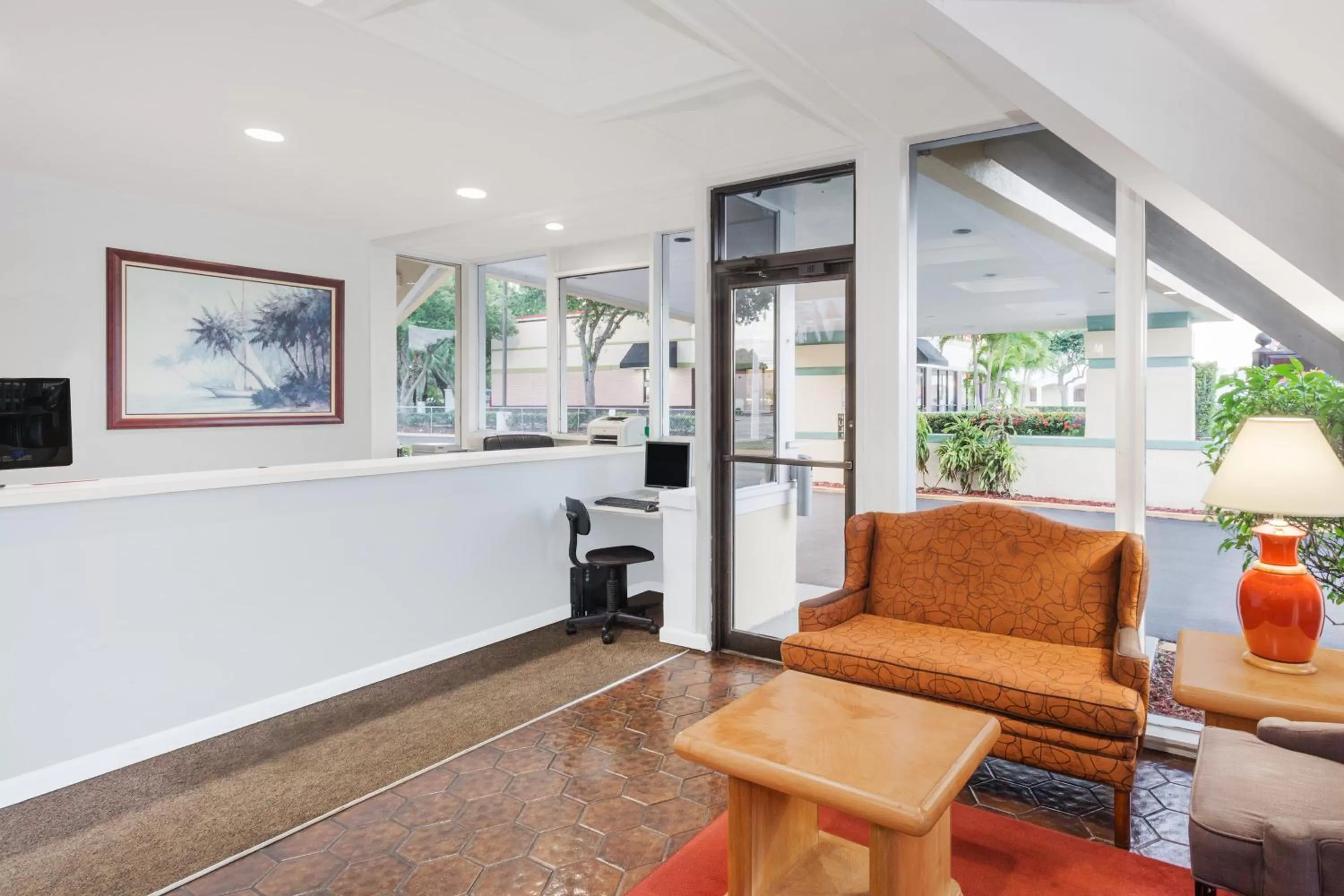 Lobby or reception in Howard Johnson by Wyndham Vero Beach / Downtown