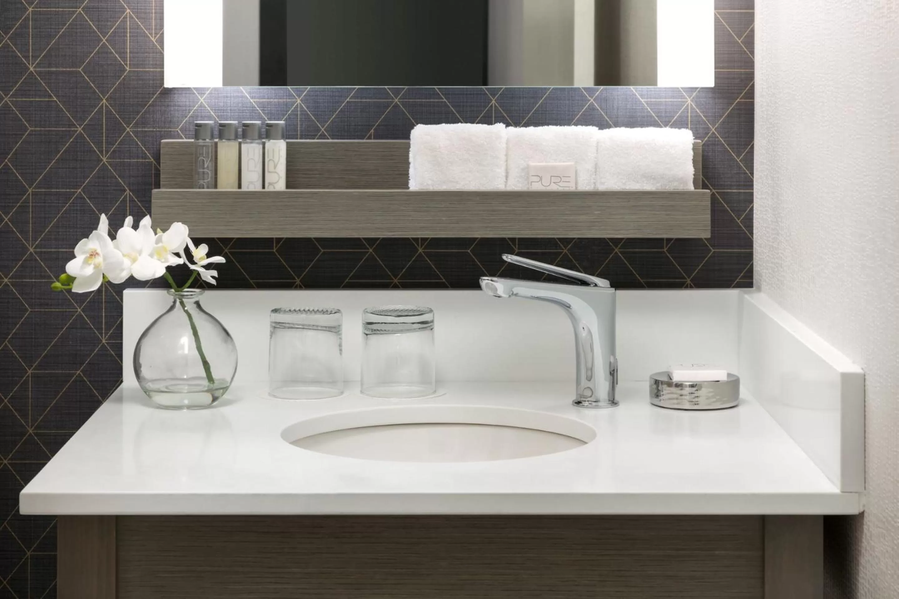 Bathroom in Hotel Caza Fisherman's Wharf