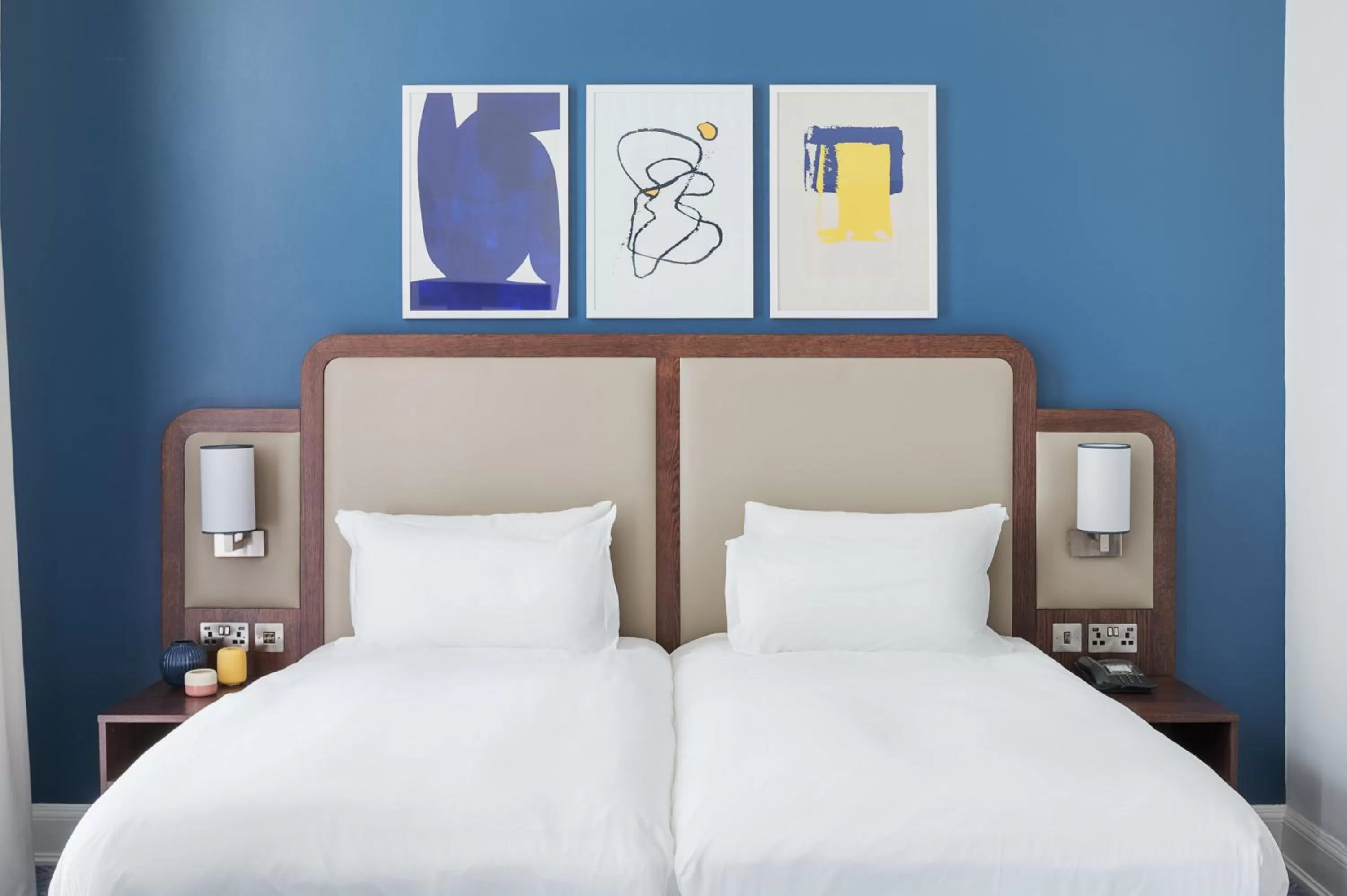 Photo of the whole room, Bed in voco Grand Central Glasgow by IHG