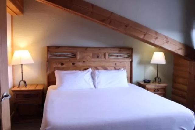 Bed in The Boulder Creek Lodge