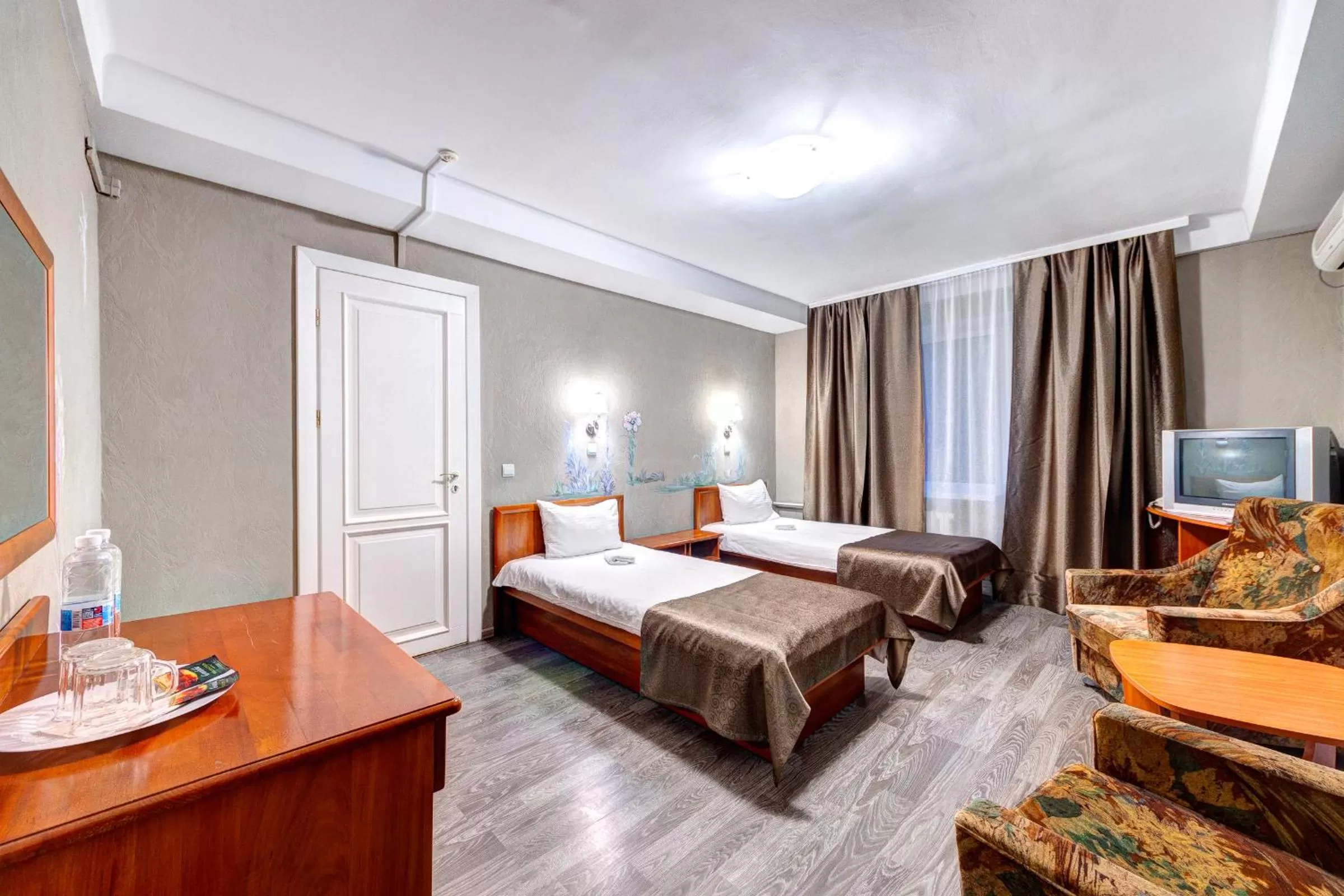 Photo of the whole room, Bed in Holosiyvsky Hotel
