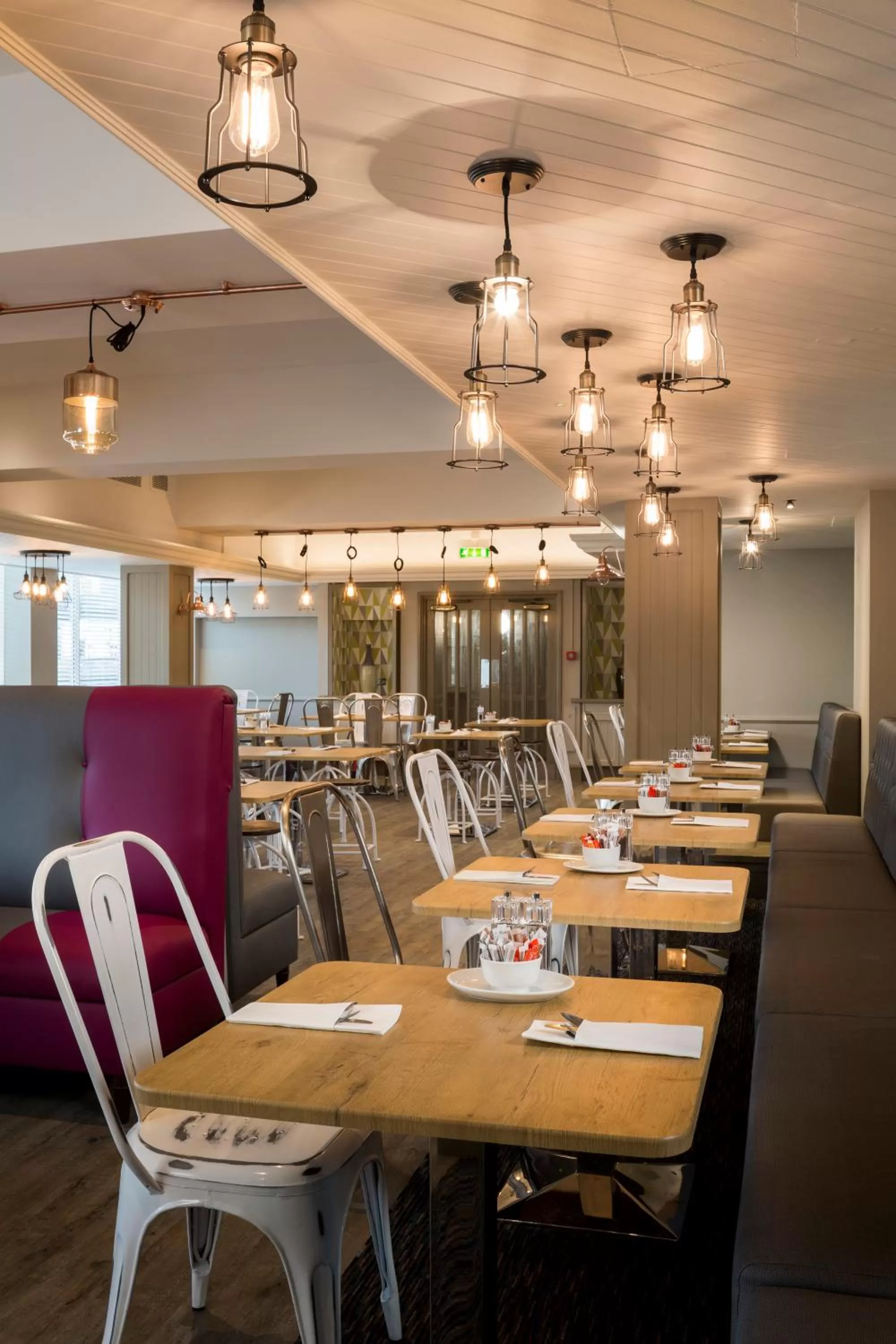 Restaurant/places to eat in Radisson Hotel York