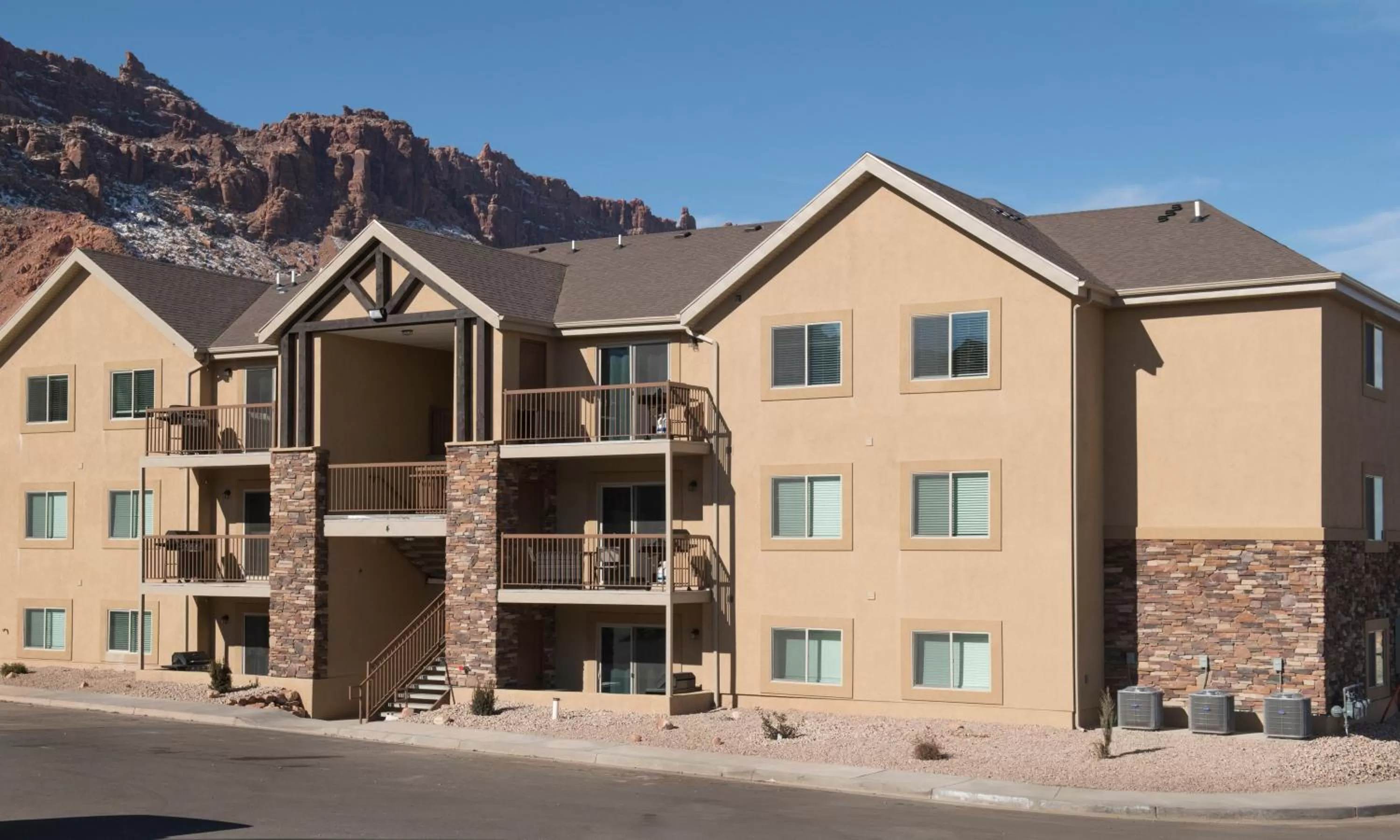 Property building in Moab Redcliff Condos