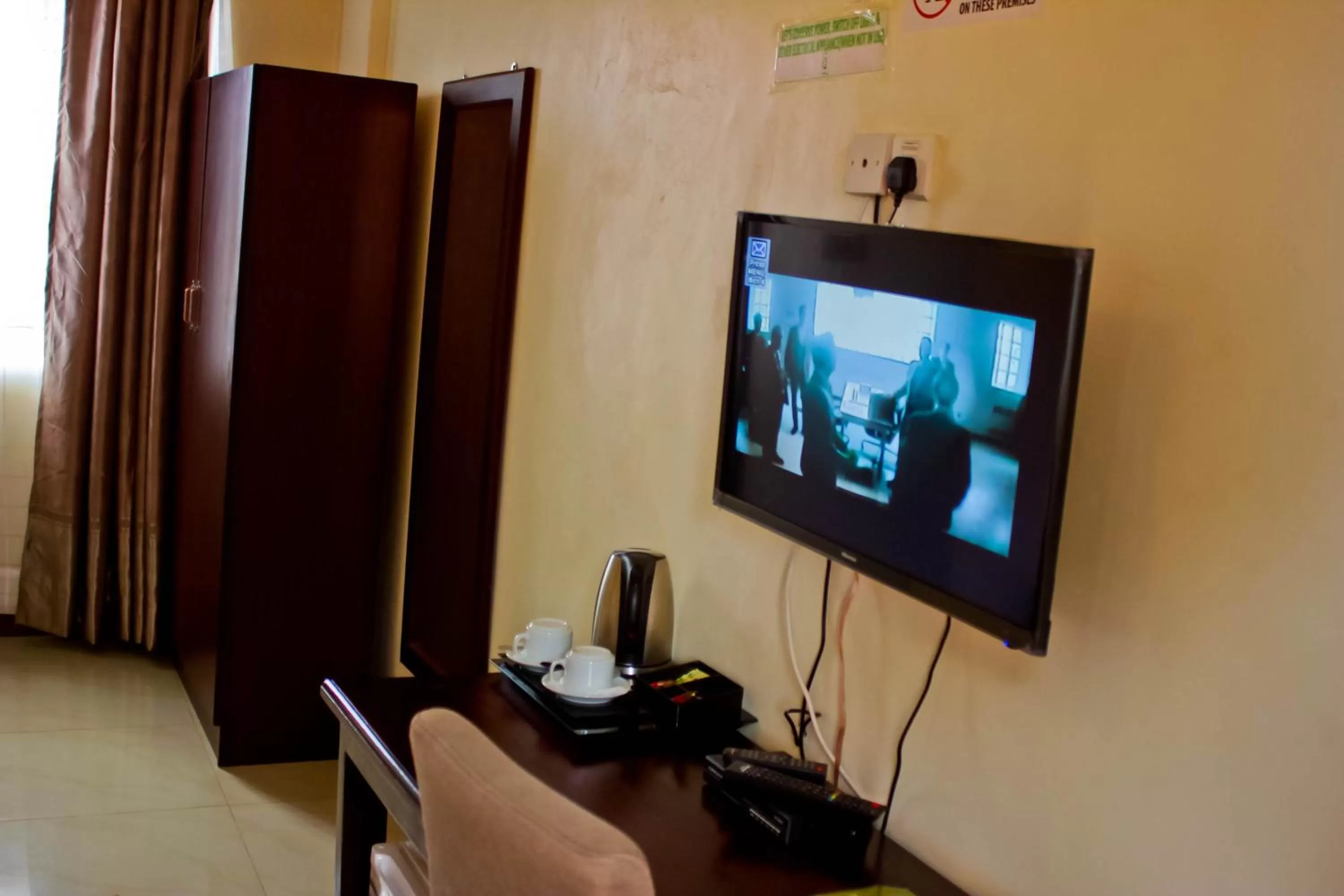 TV and multimedia, TV/Entertainment Center in Al-Nisaa Hotel and Spa