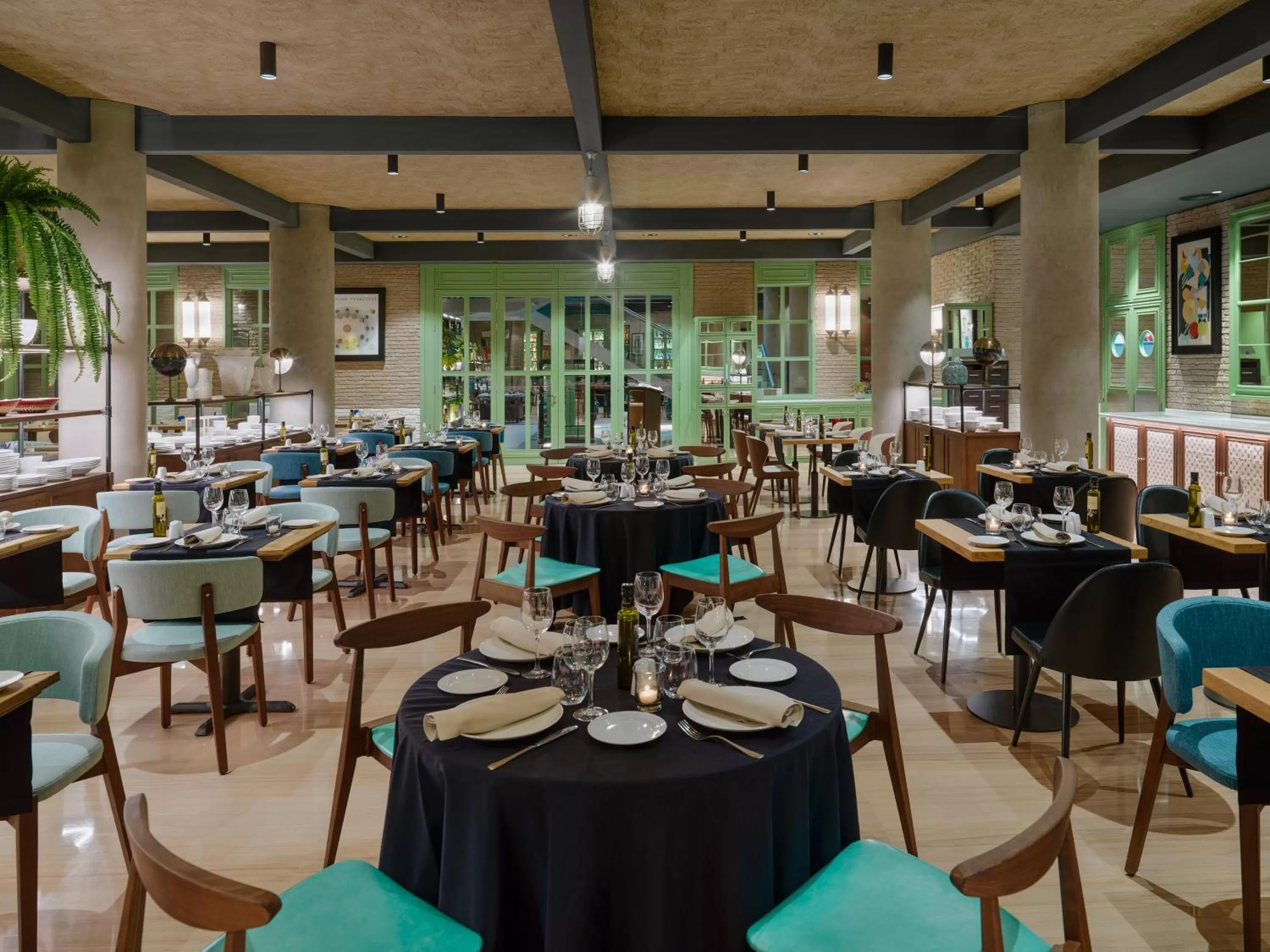 Restaurant/places to eat in H10 Marina Barcelona