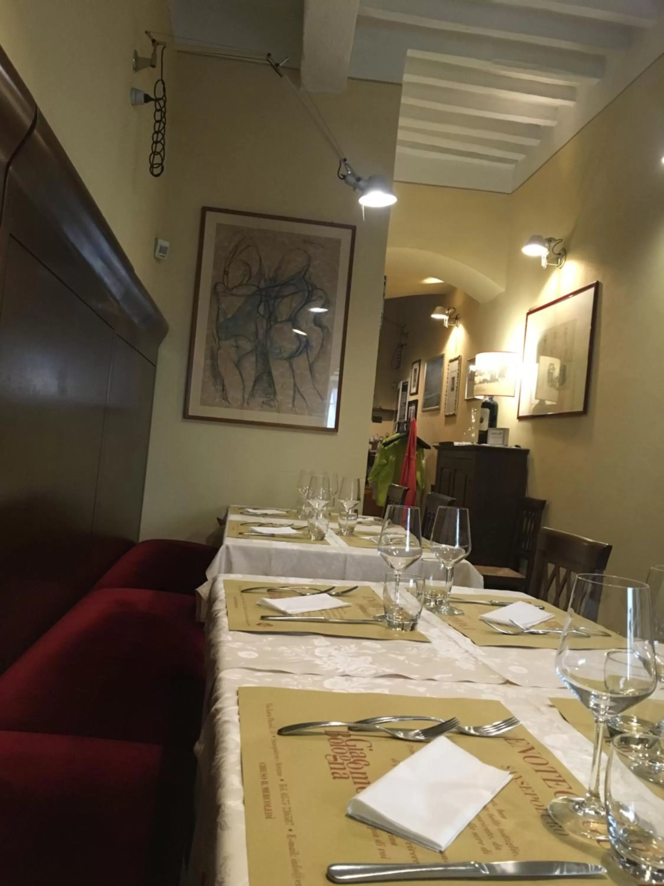 Restaurant/Places to Eat in Locanda Guidi