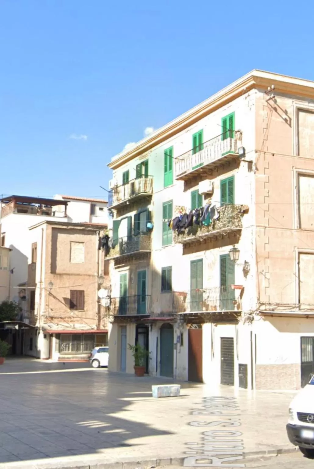 Property Building in ABT L'AURA