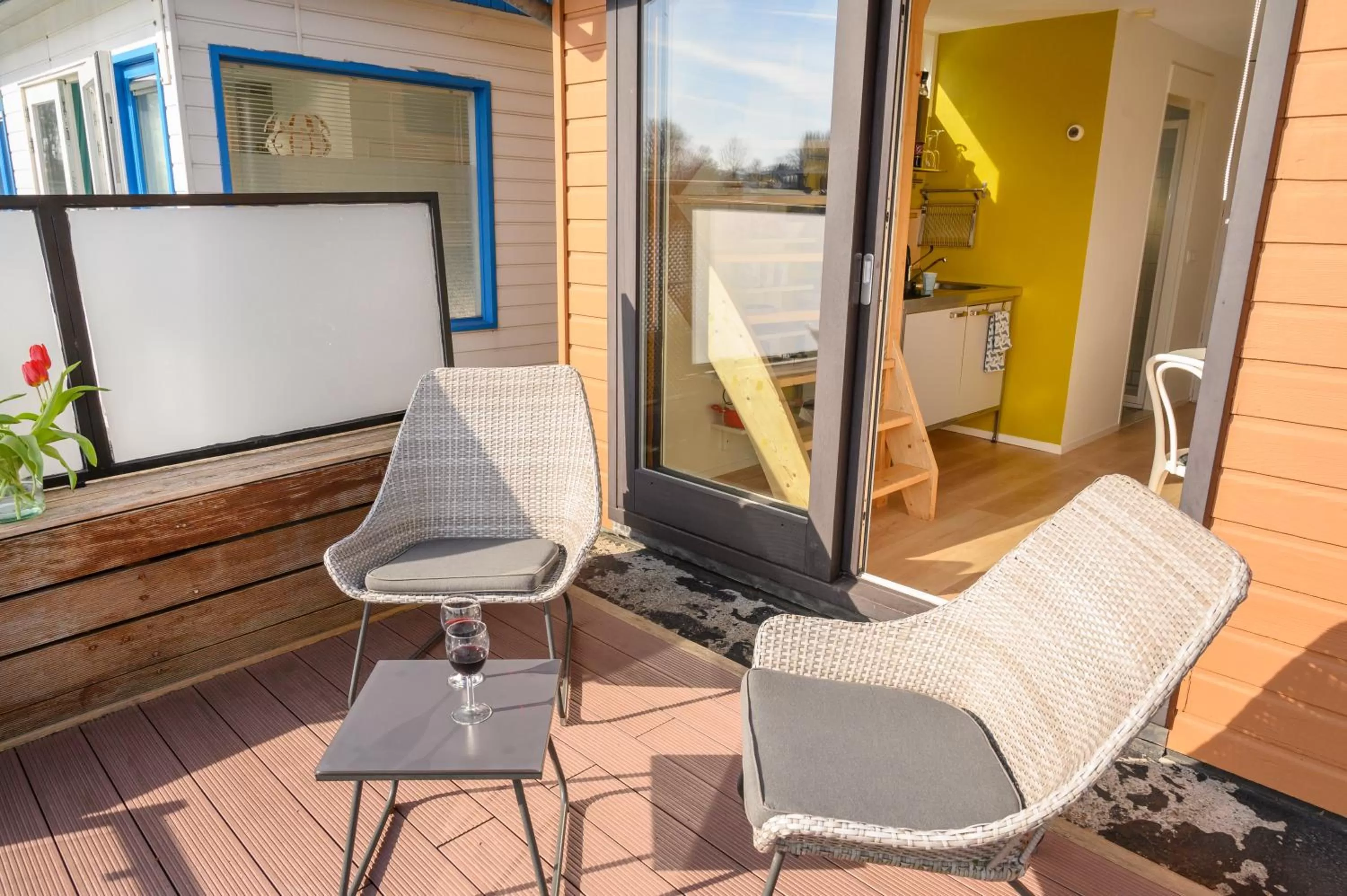 Balcony/Terrace in Houseboat studio with canalview and free bikes