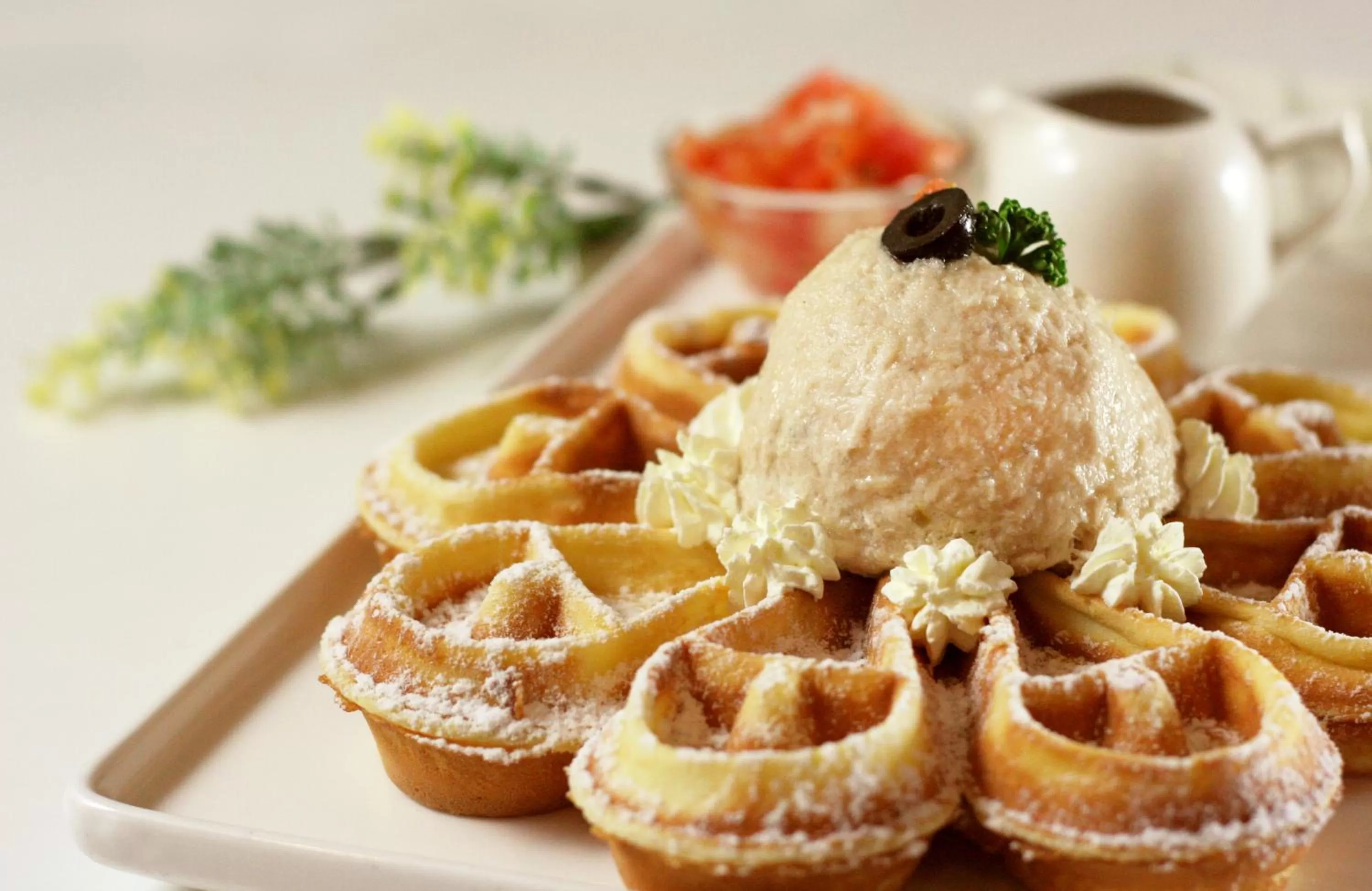 Food and drinks in WESTGATE Hotel