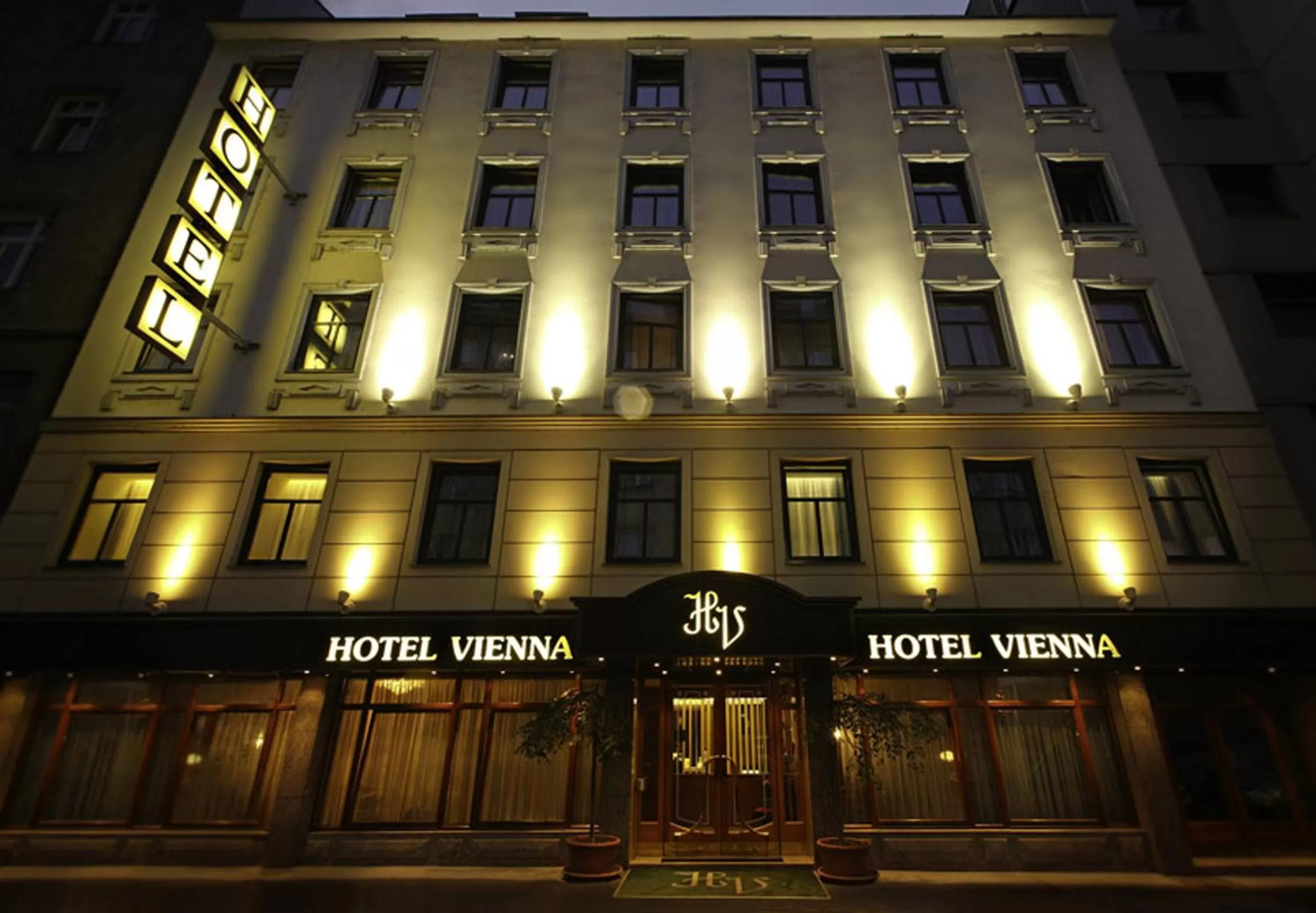 Facade/entrance in Hotel Vienna beim Prater
