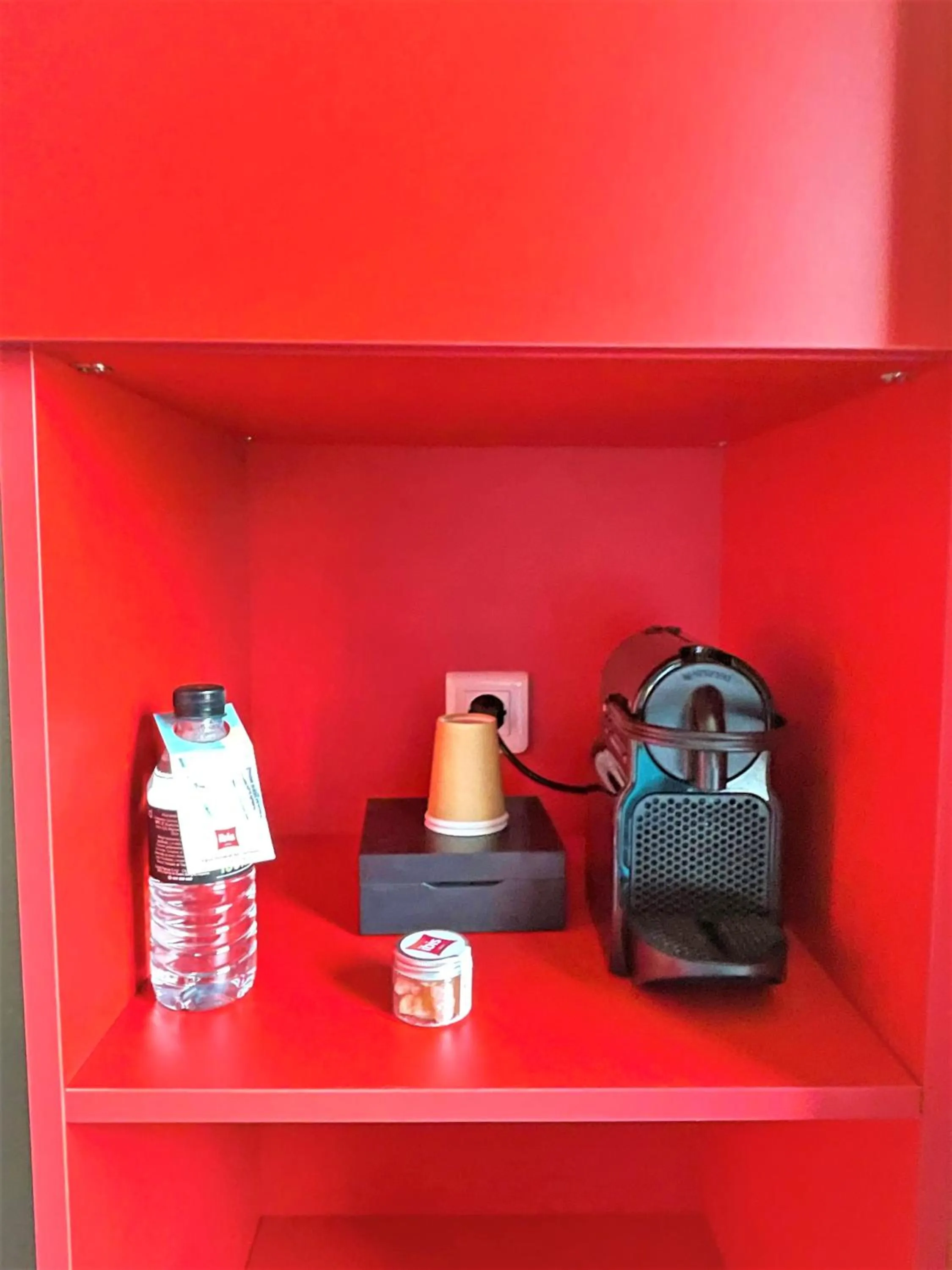 Coffee/tea facilities in Ibis Madrid Getafe