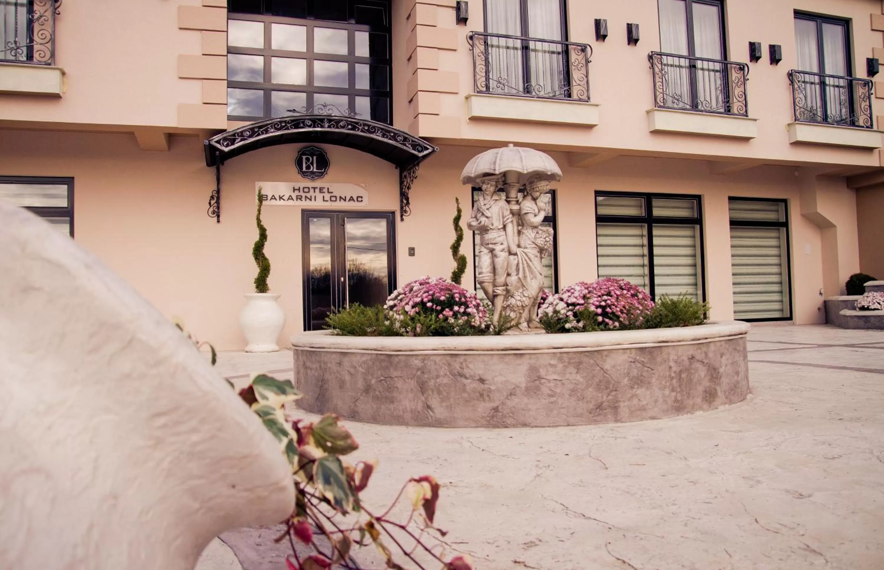 Facade/entrance in Hotel Bakarni Lonac